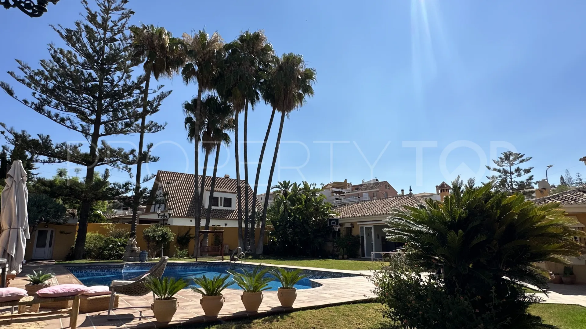 Villa en venta en Rincon de la Victoria