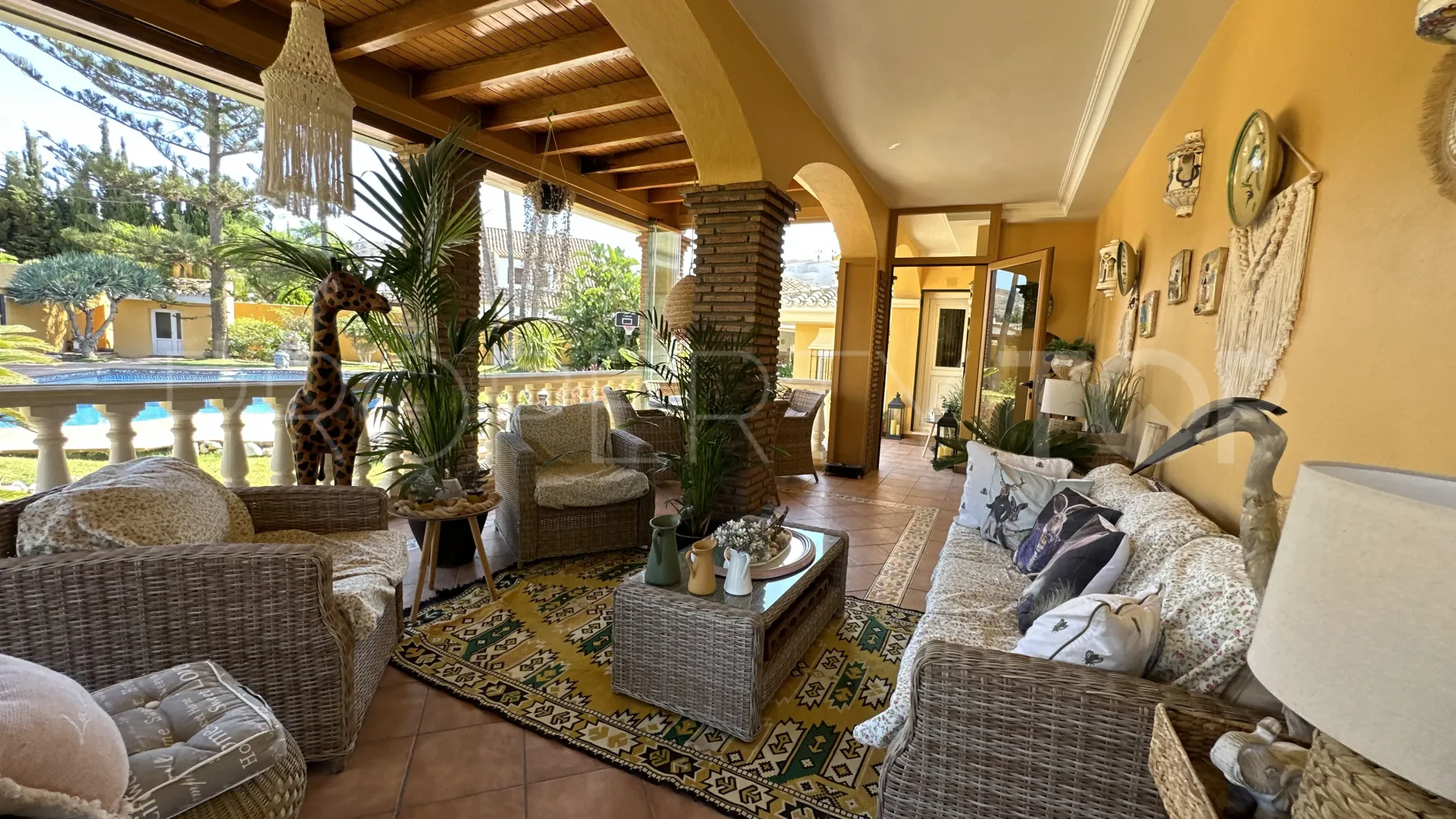 Villa en venta en Rincon de la Victoria