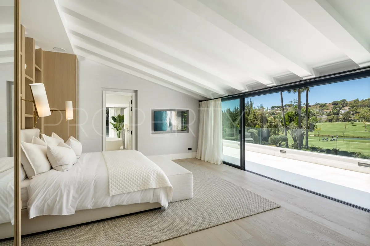 Buy 7 bedrooms villa in Las Brisas