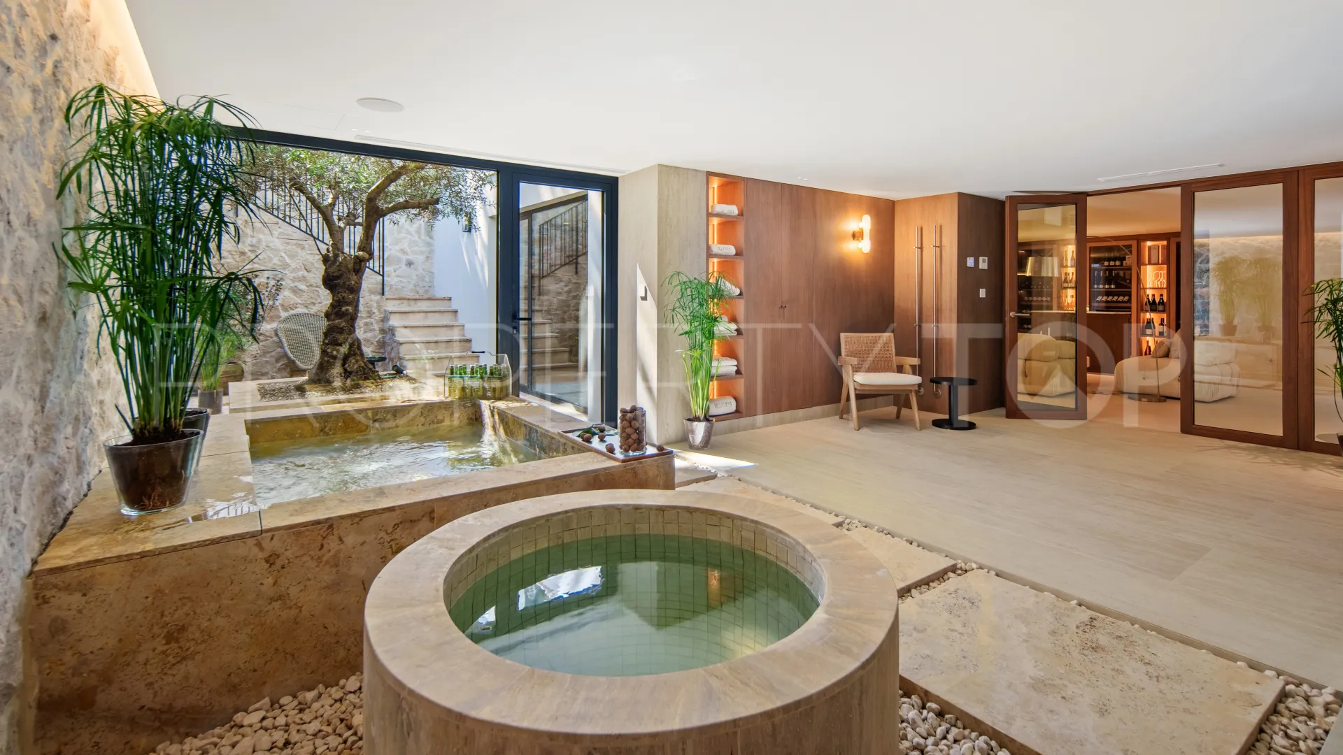 For sale Nueva Andalucia 4 bedrooms villa