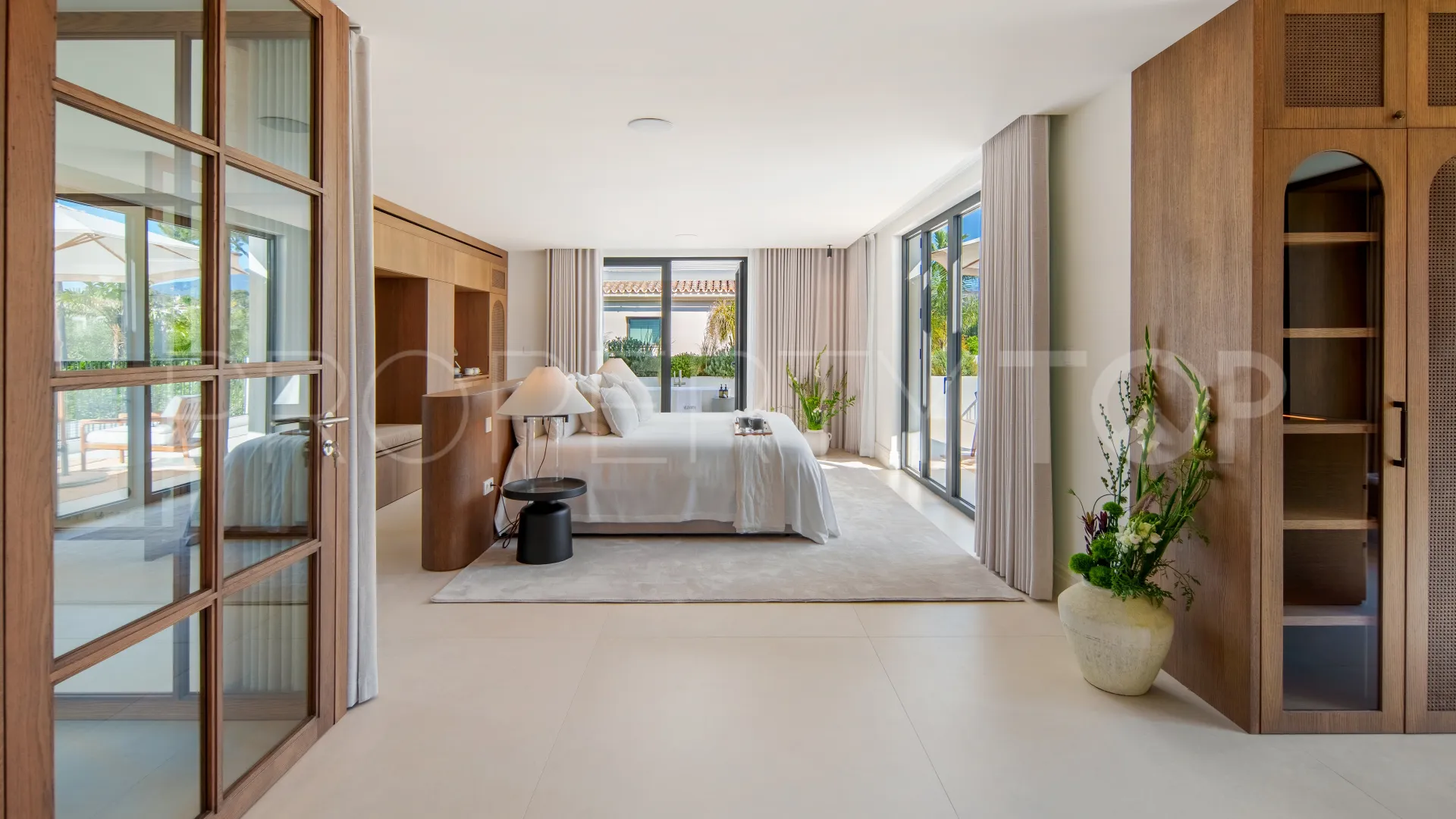 For sale Nueva Andalucia 4 bedrooms villa