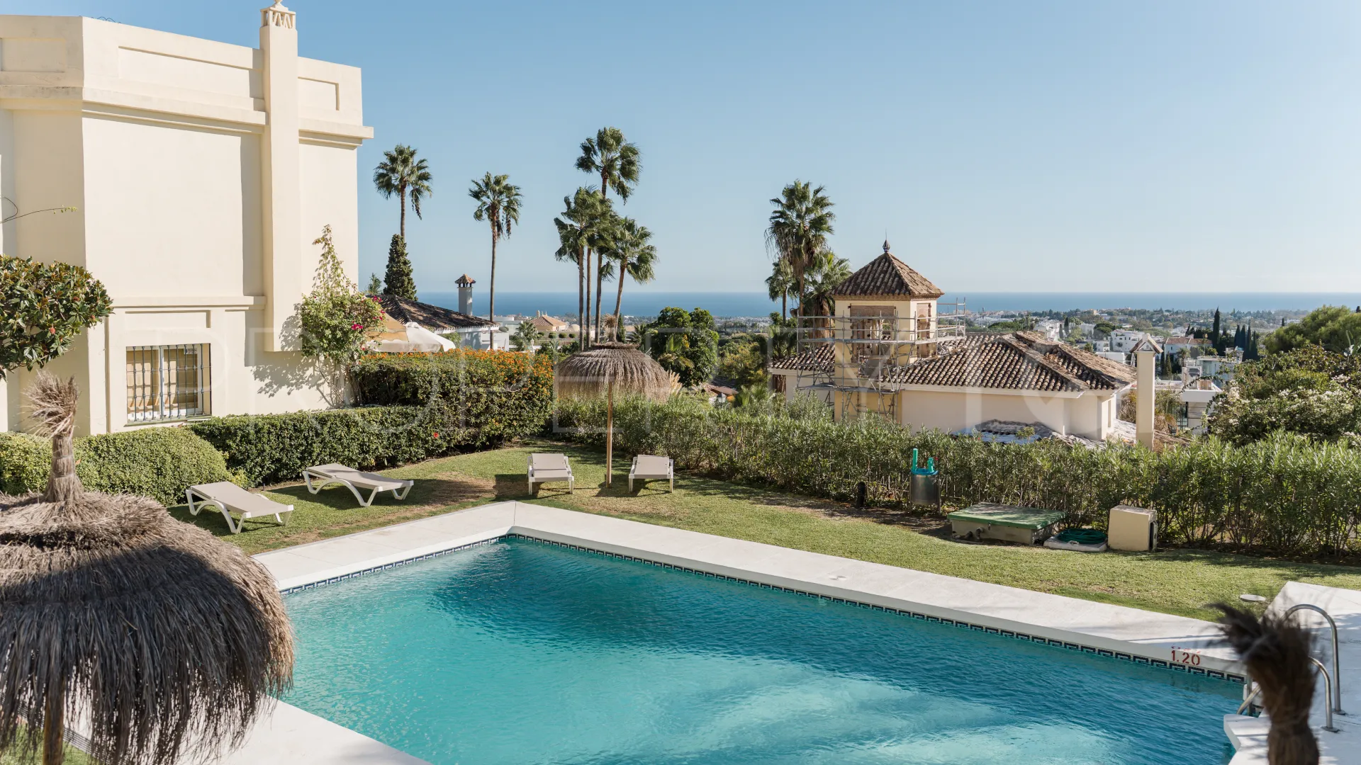 For sale town house with 4 bedrooms in La Quinta Hills