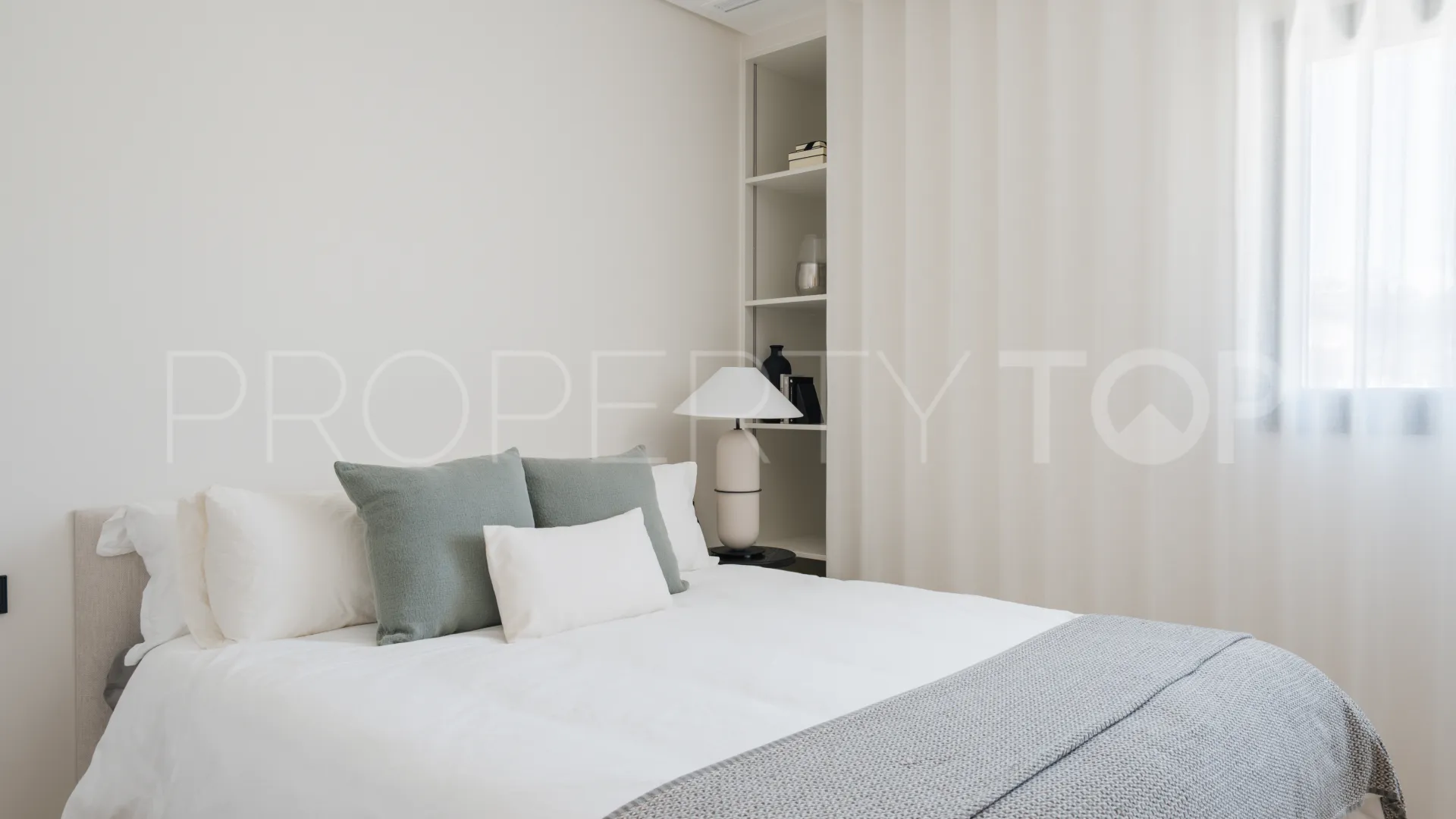 For sale town house with 4 bedrooms in La Quinta Hills