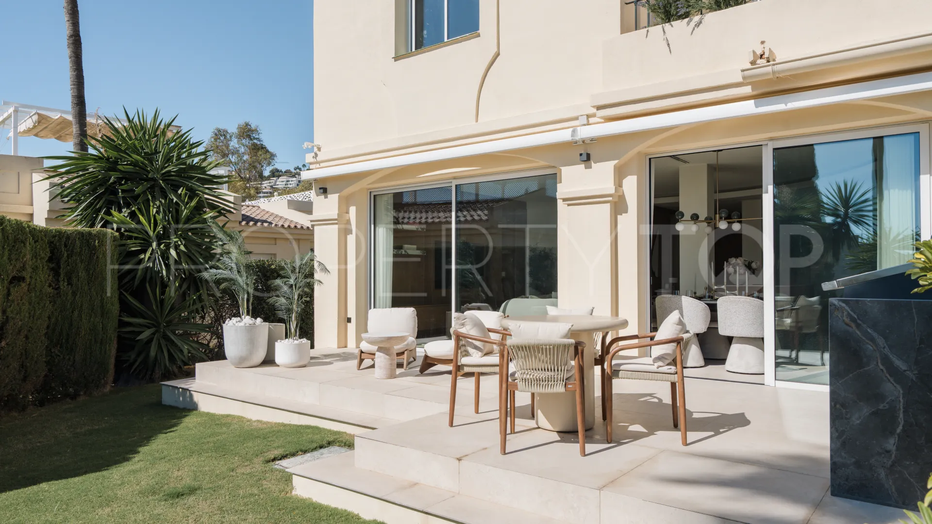 For sale town house with 4 bedrooms in La Quinta Hills