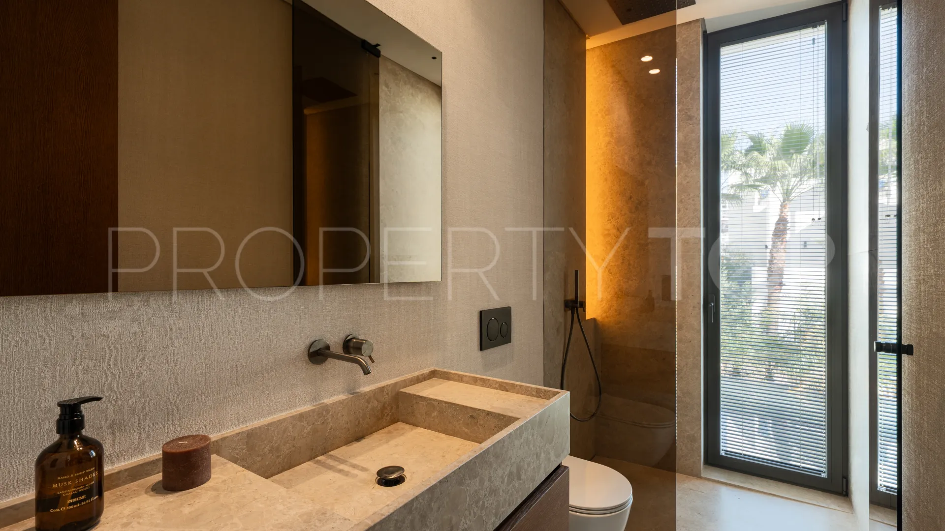 6 bedrooms villa in La Quinta for sale