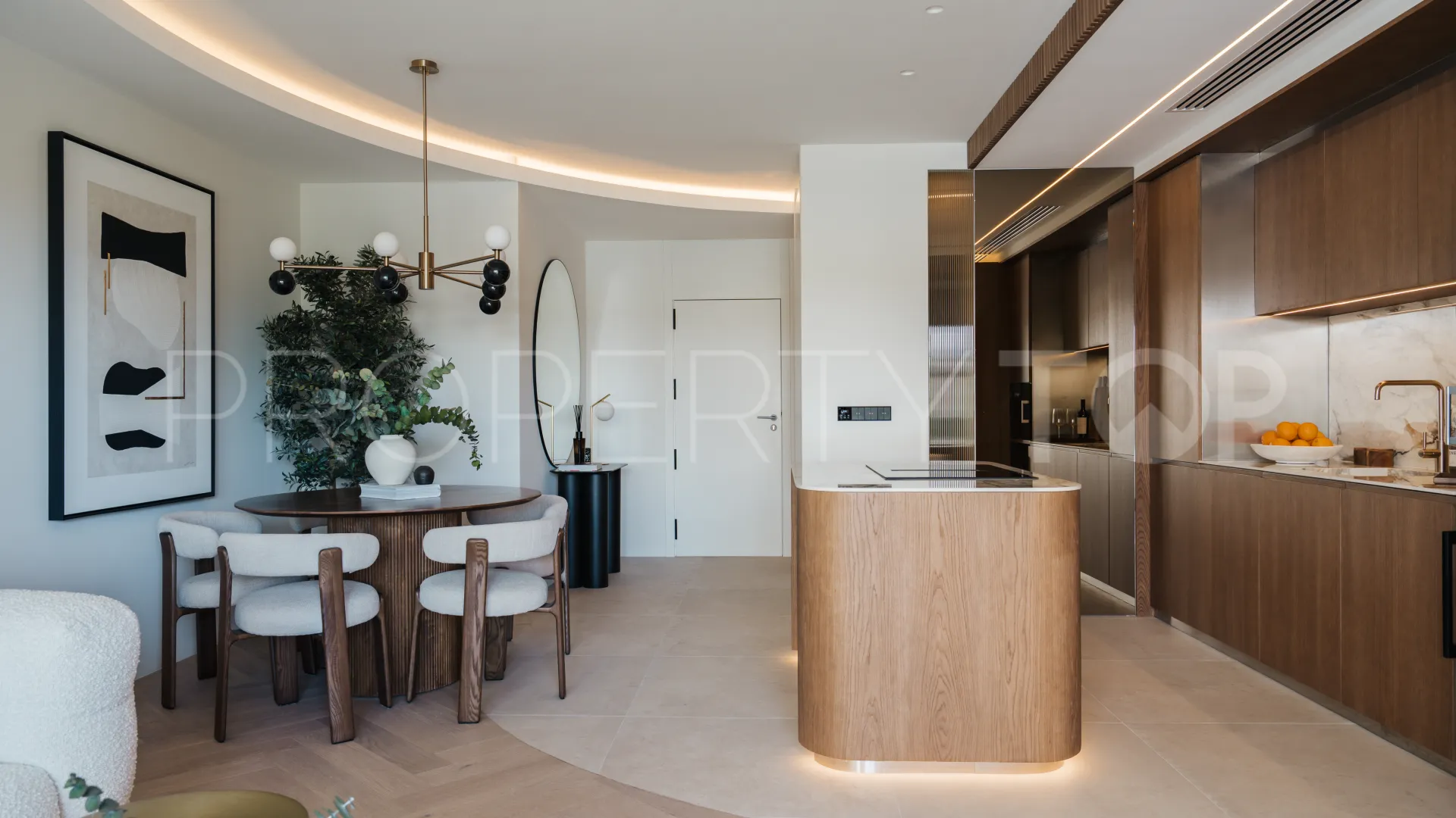 For sale Marbella Golden Mile apartment with 2 bedrooms