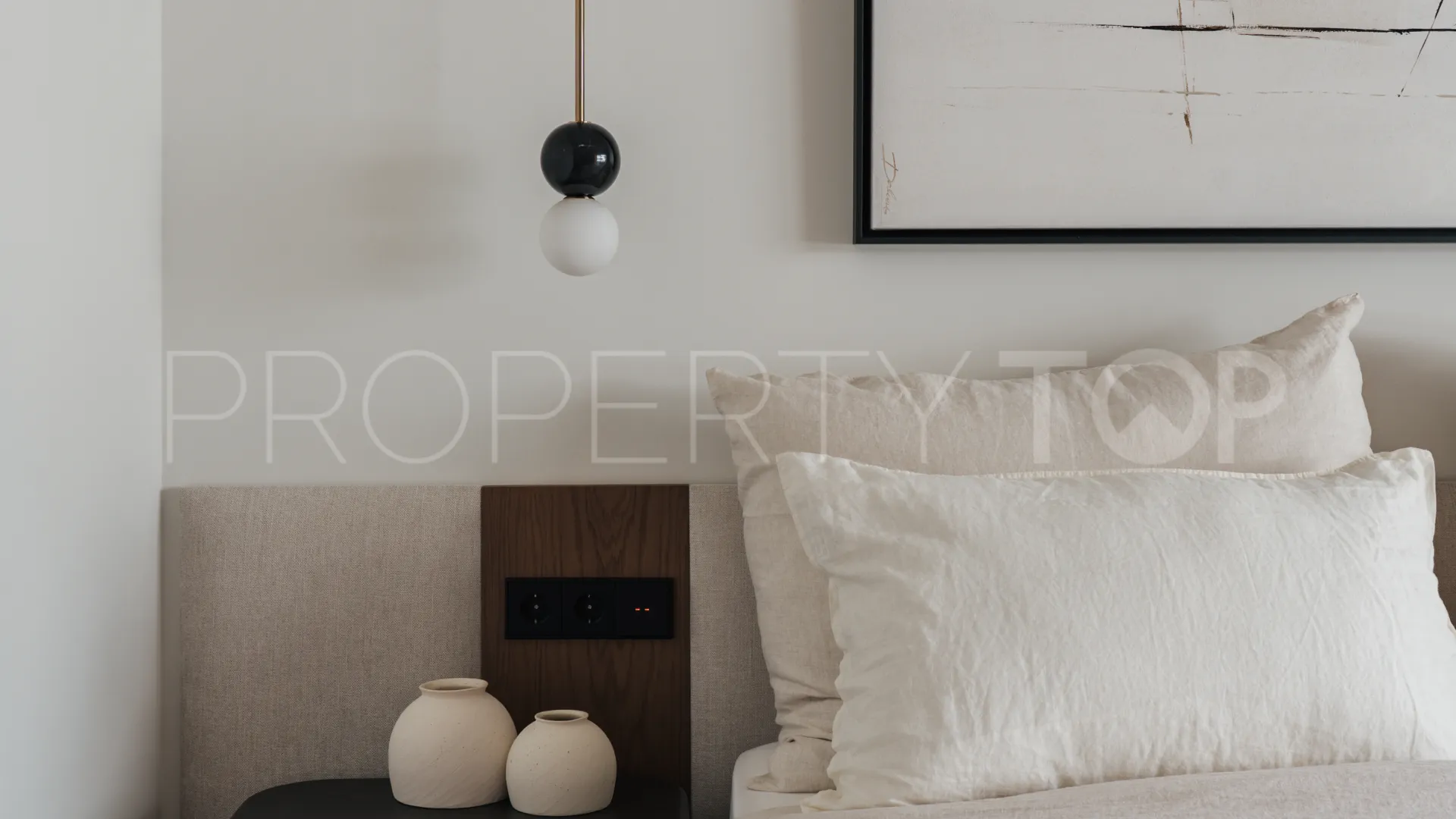 For sale Marbella Golden Mile apartment with 2 bedrooms