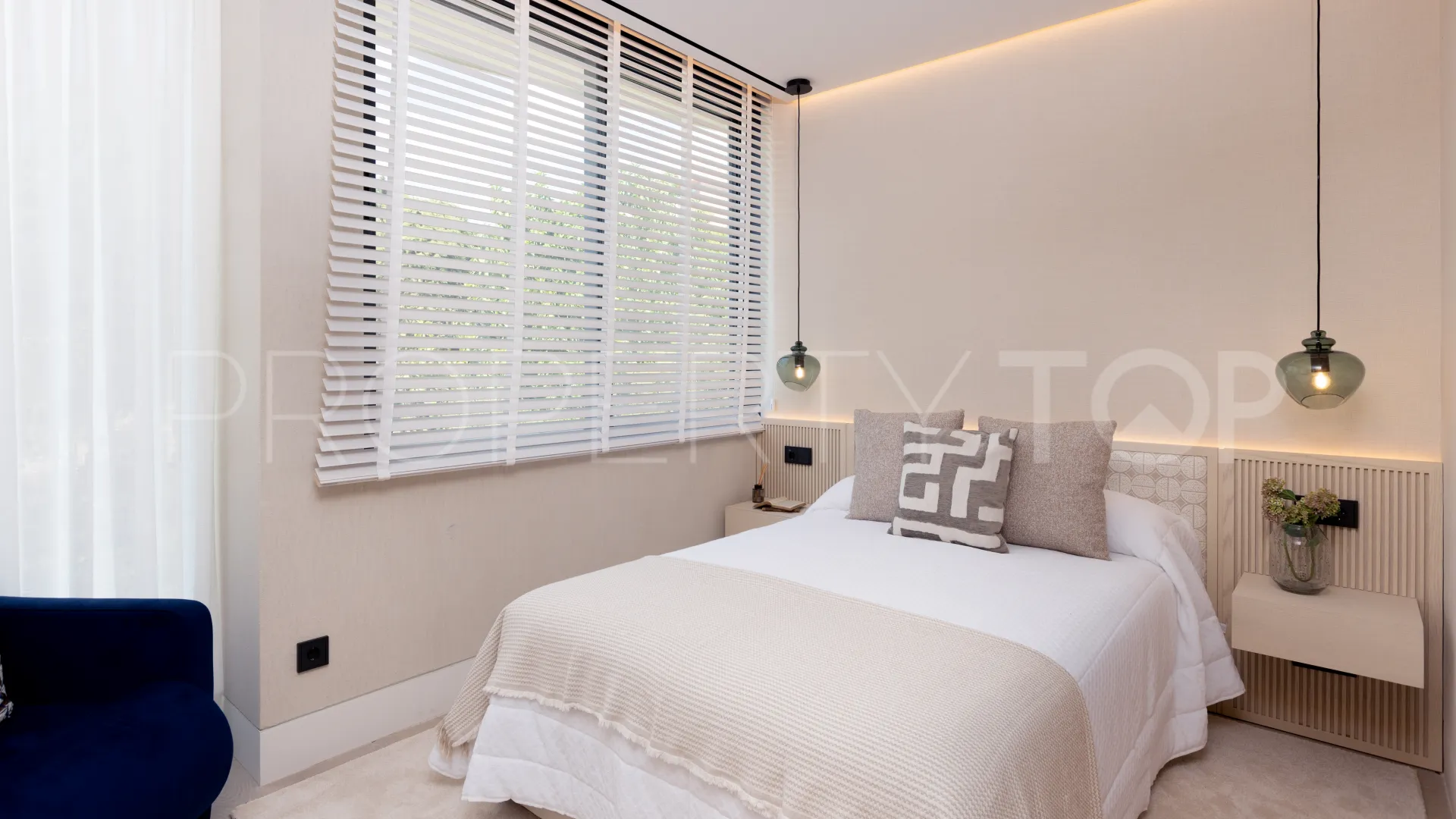 3 bedrooms apartment in Estepona Town for sale