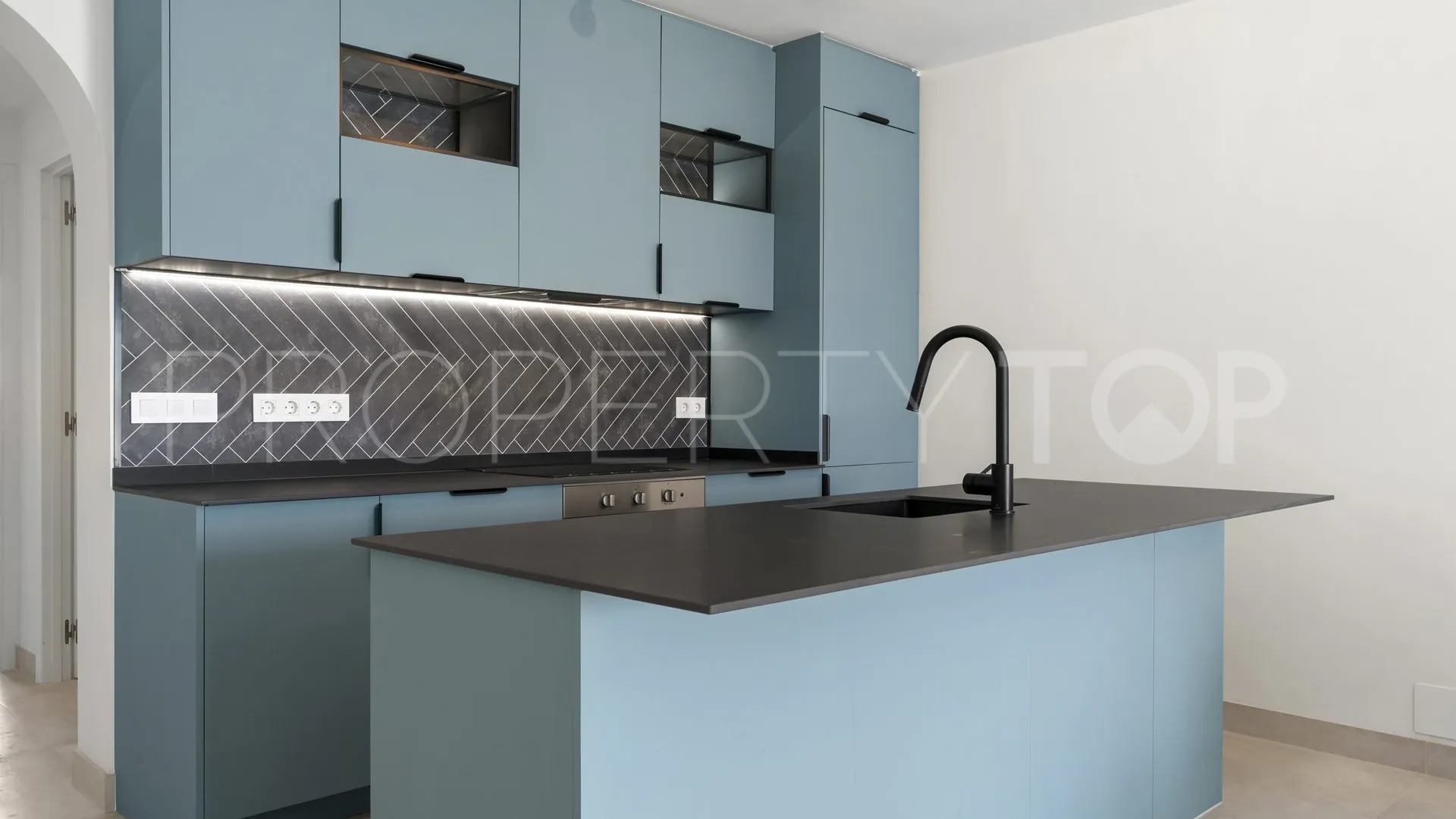 Marbella, apartamento planta baja con 3 dormitorios en venta