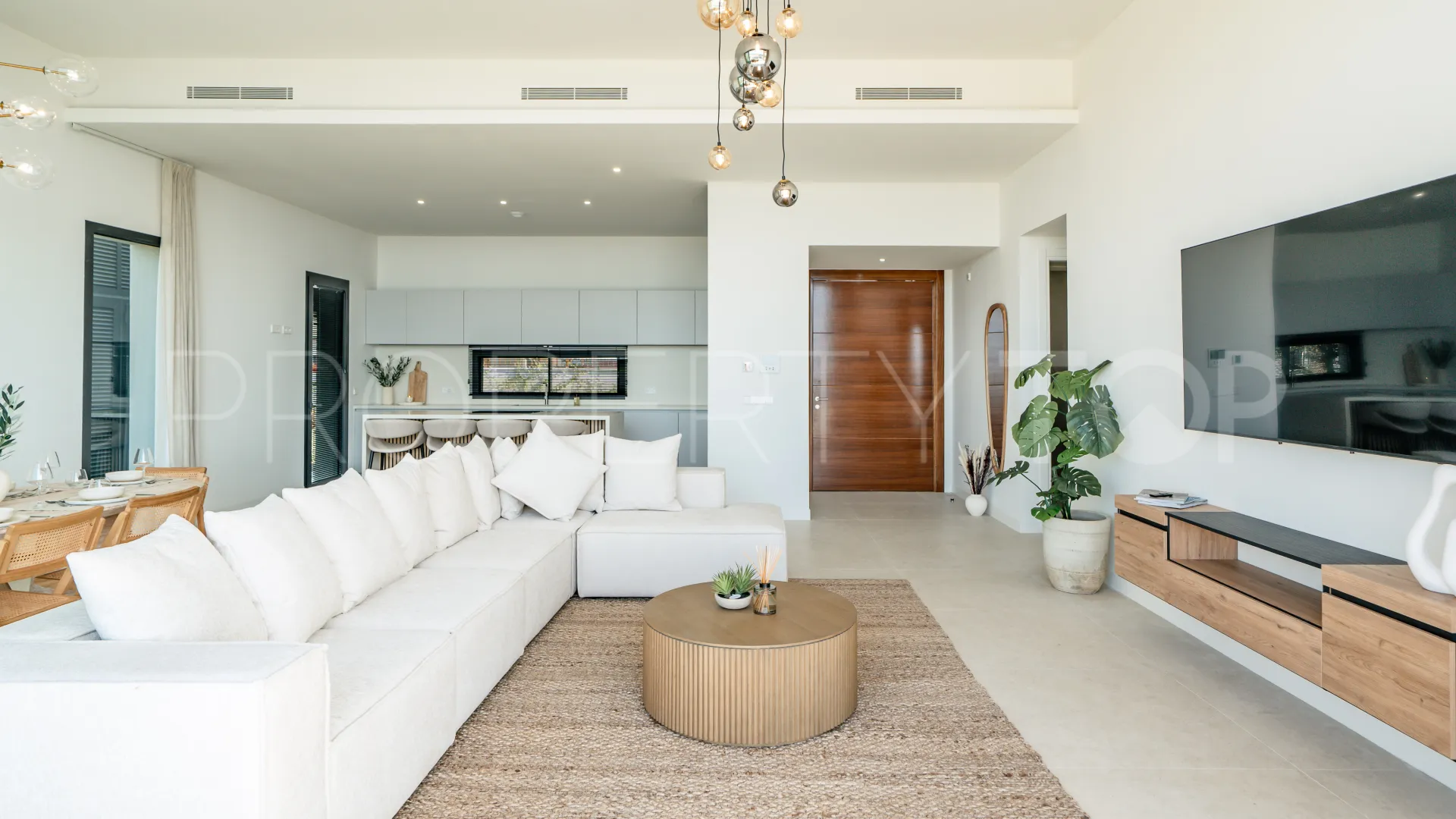 Comprar villa con 3 dormitorios en Benahavis