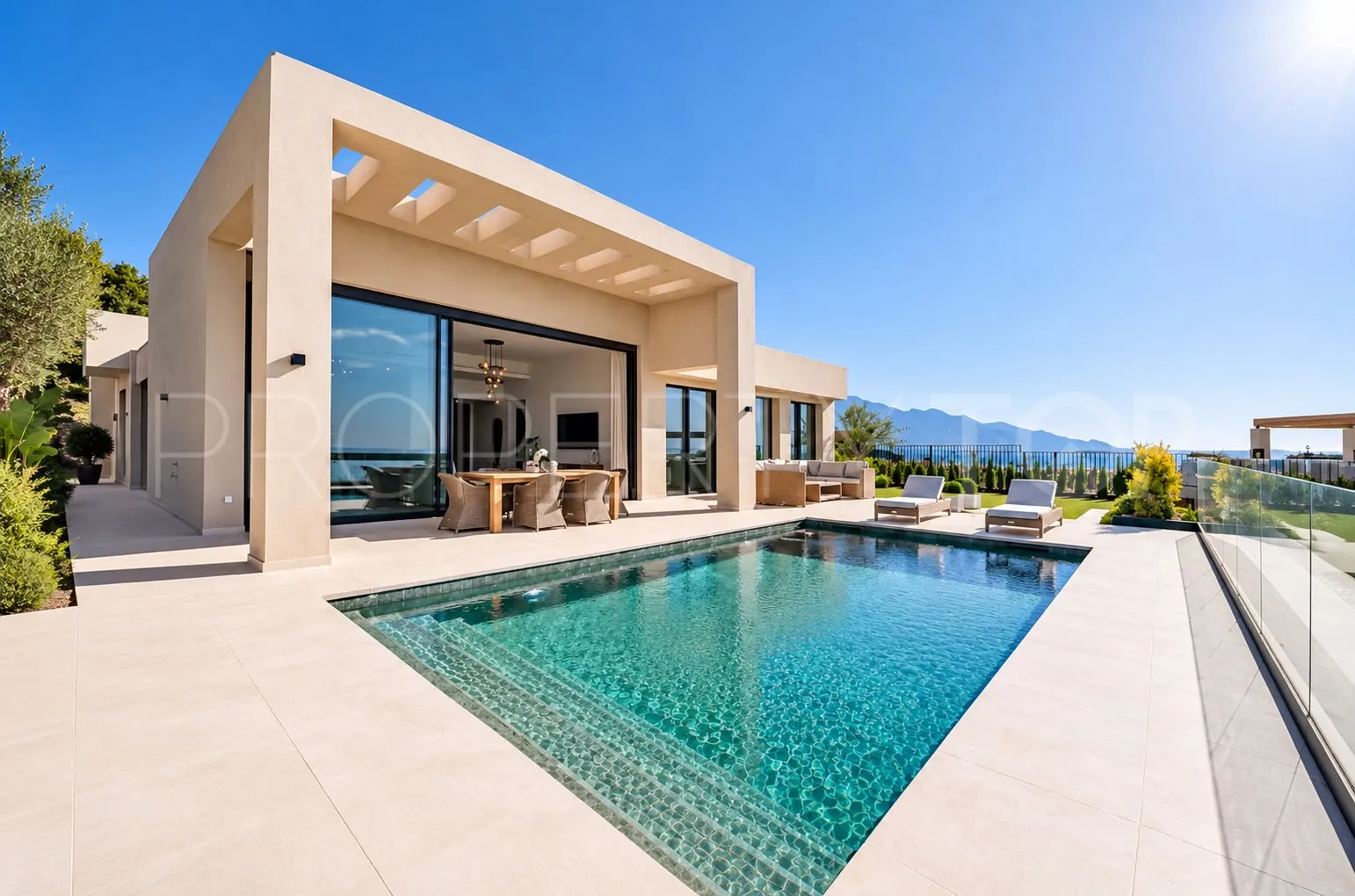 Buy Benahavis 3 bedrooms villa