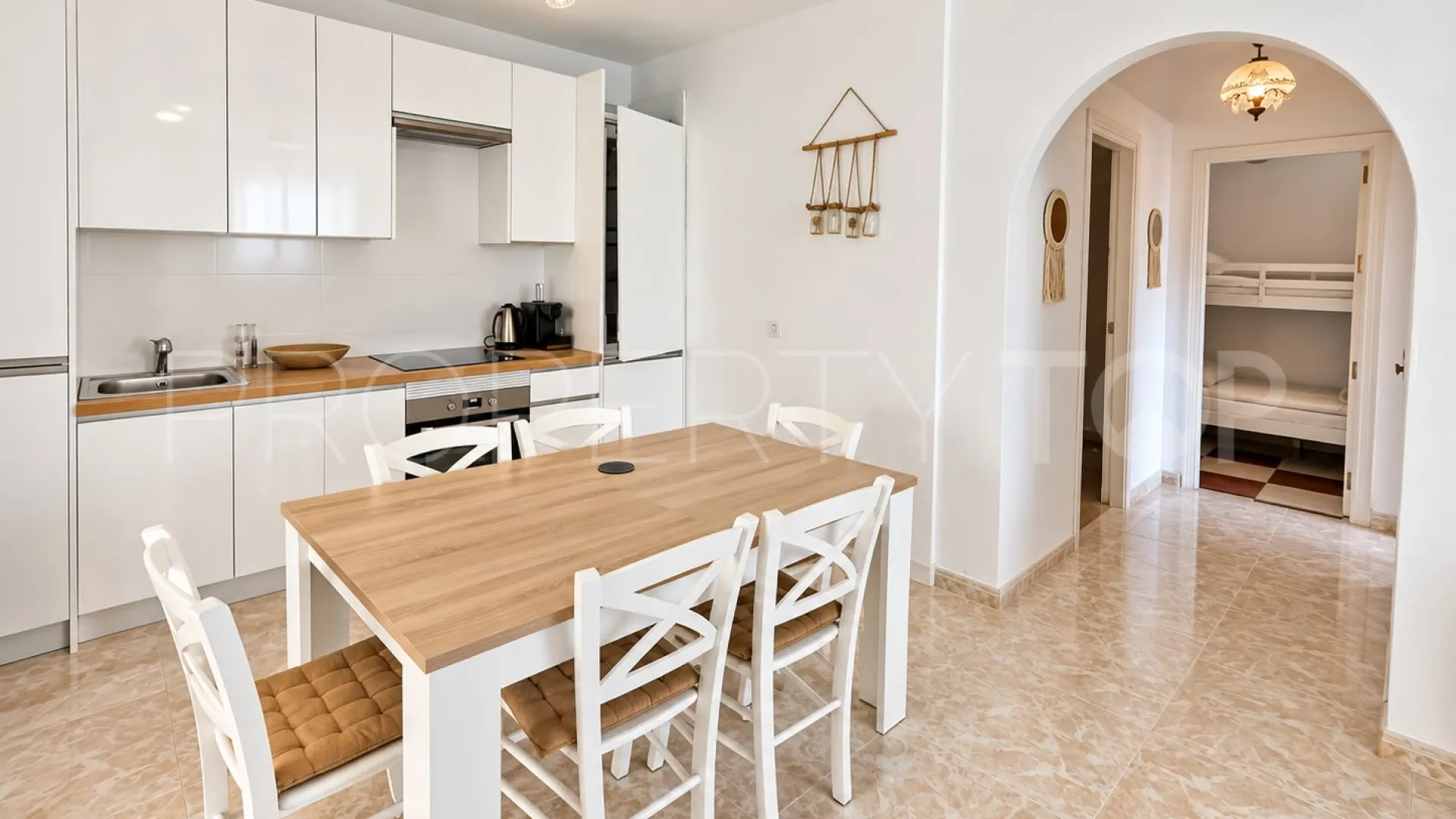 Villa de 9 dormitorios en venta en Mijas Costa