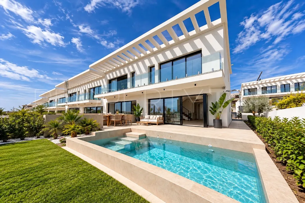Cala de Mijas, villa pareada de 4 dormitorios en venta