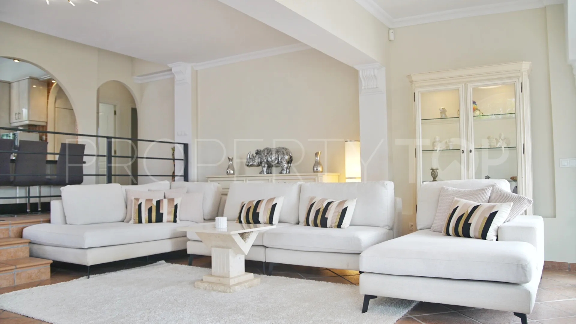 Villa for sale in El Chaparral with 4 bedrooms