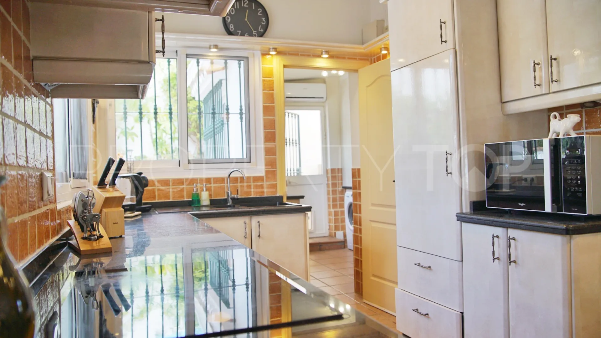 Villa for sale in El Chaparral with 4 bedrooms