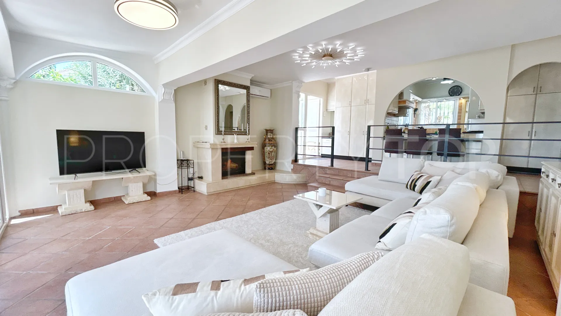 Villa for sale in El Chaparral with 4 bedrooms
