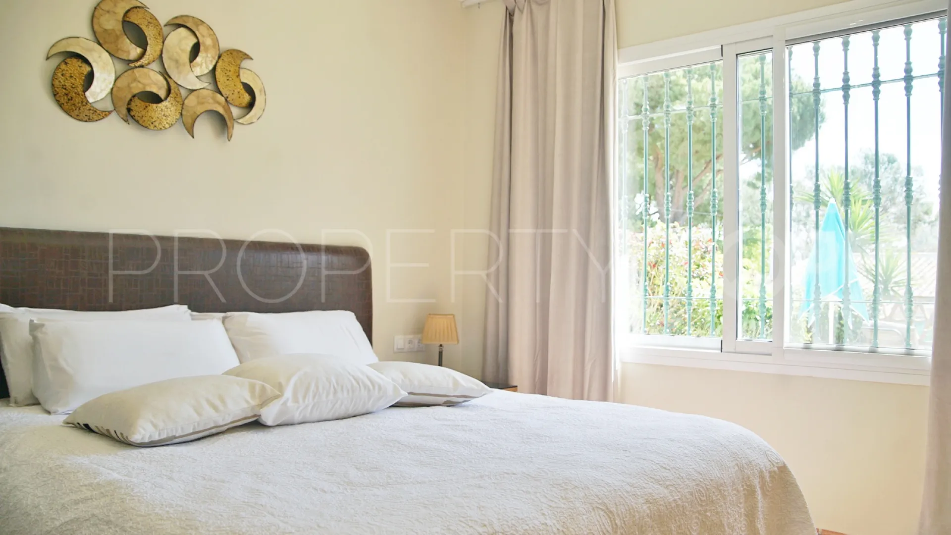 Villa for sale in El Chaparral with 4 bedrooms