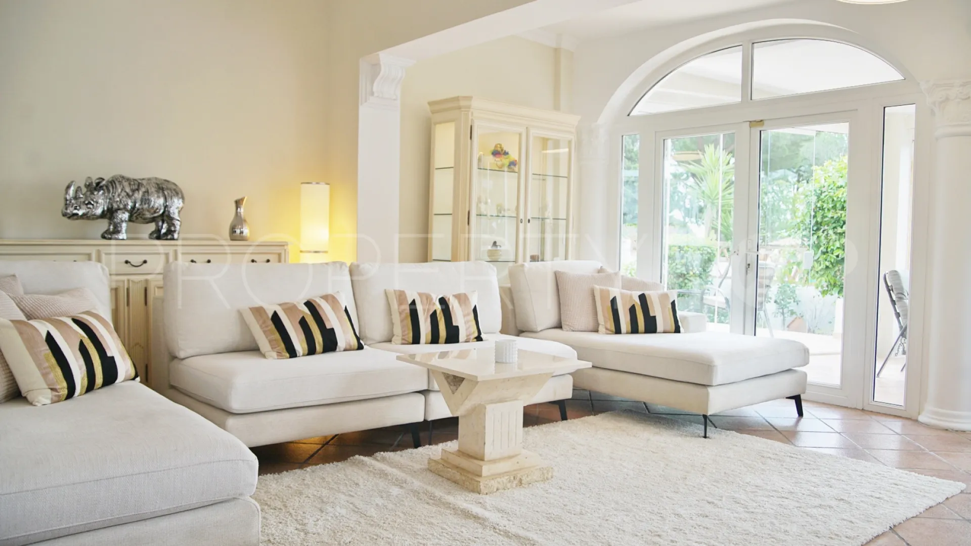 Villa for sale in El Chaparral with 4 bedrooms