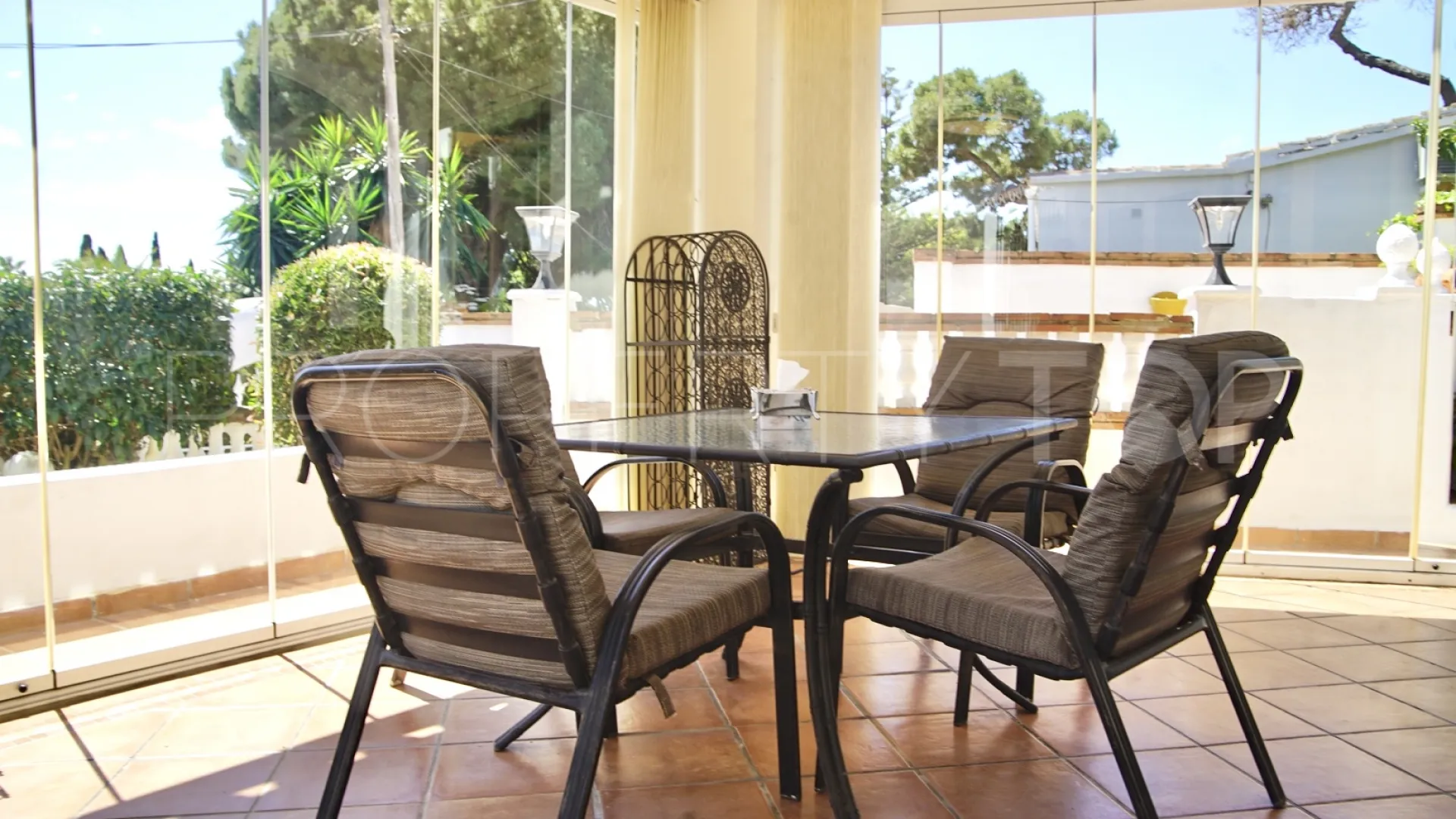 Villa for sale in El Chaparral with 4 bedrooms