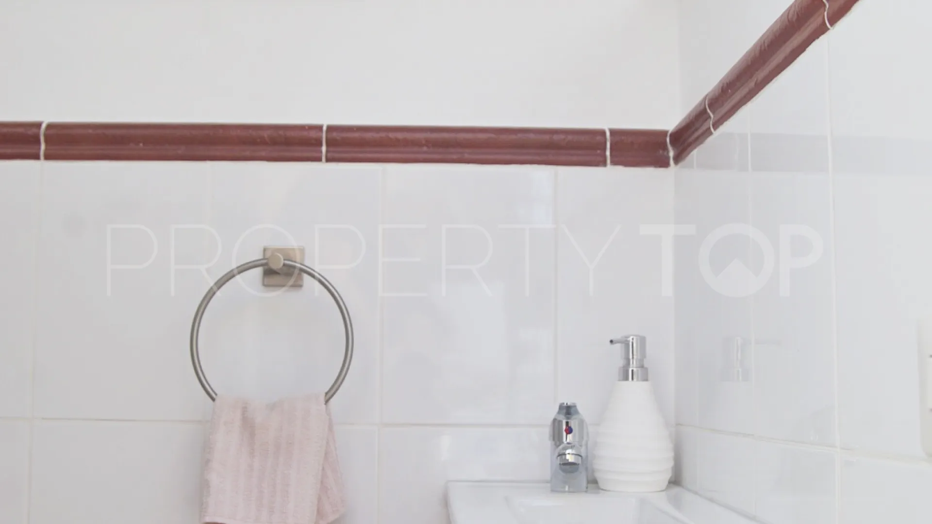 Villa for sale in El Chaparral with 4 bedrooms