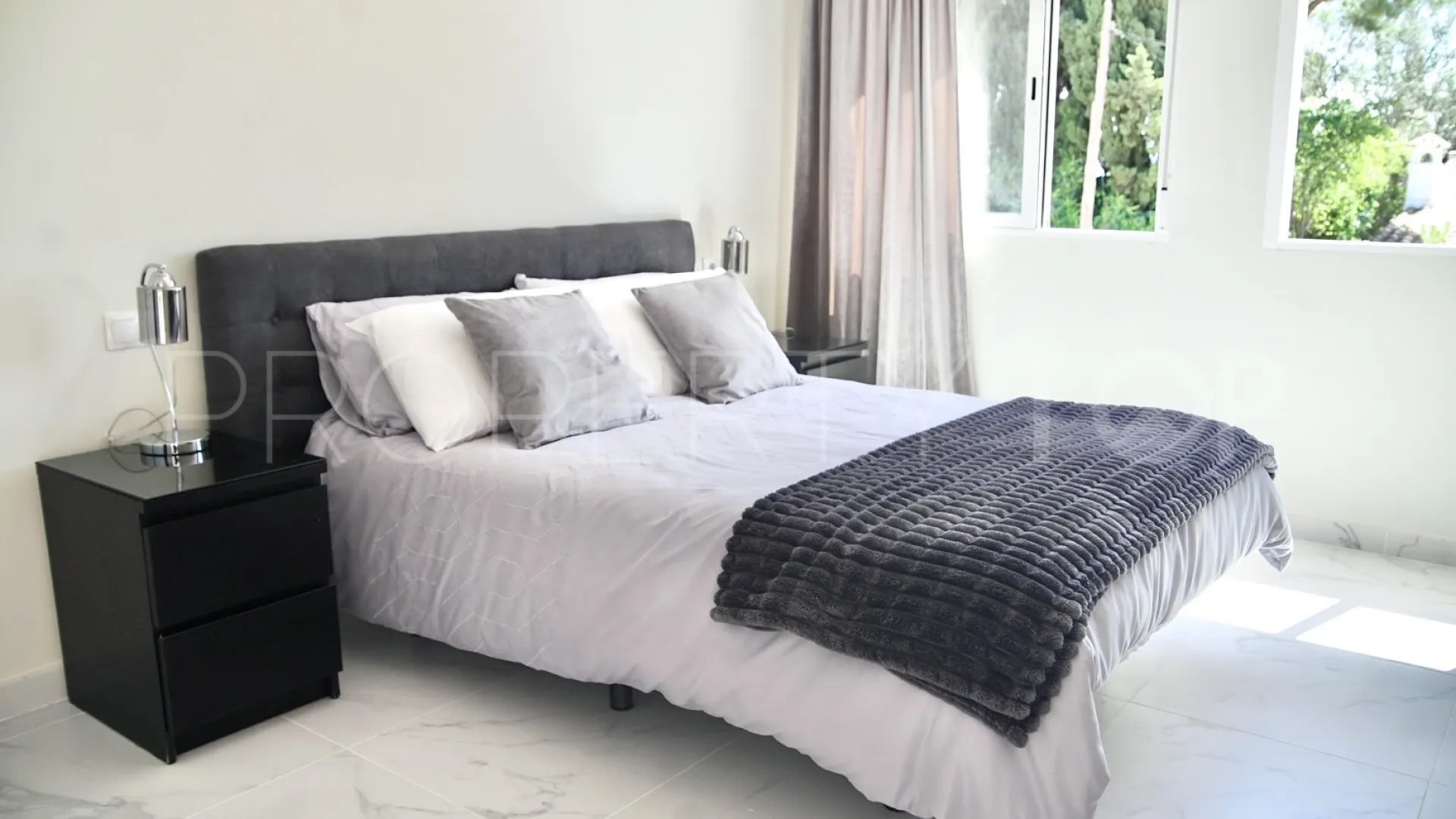 Villa for sale in El Chaparral with 4 bedrooms