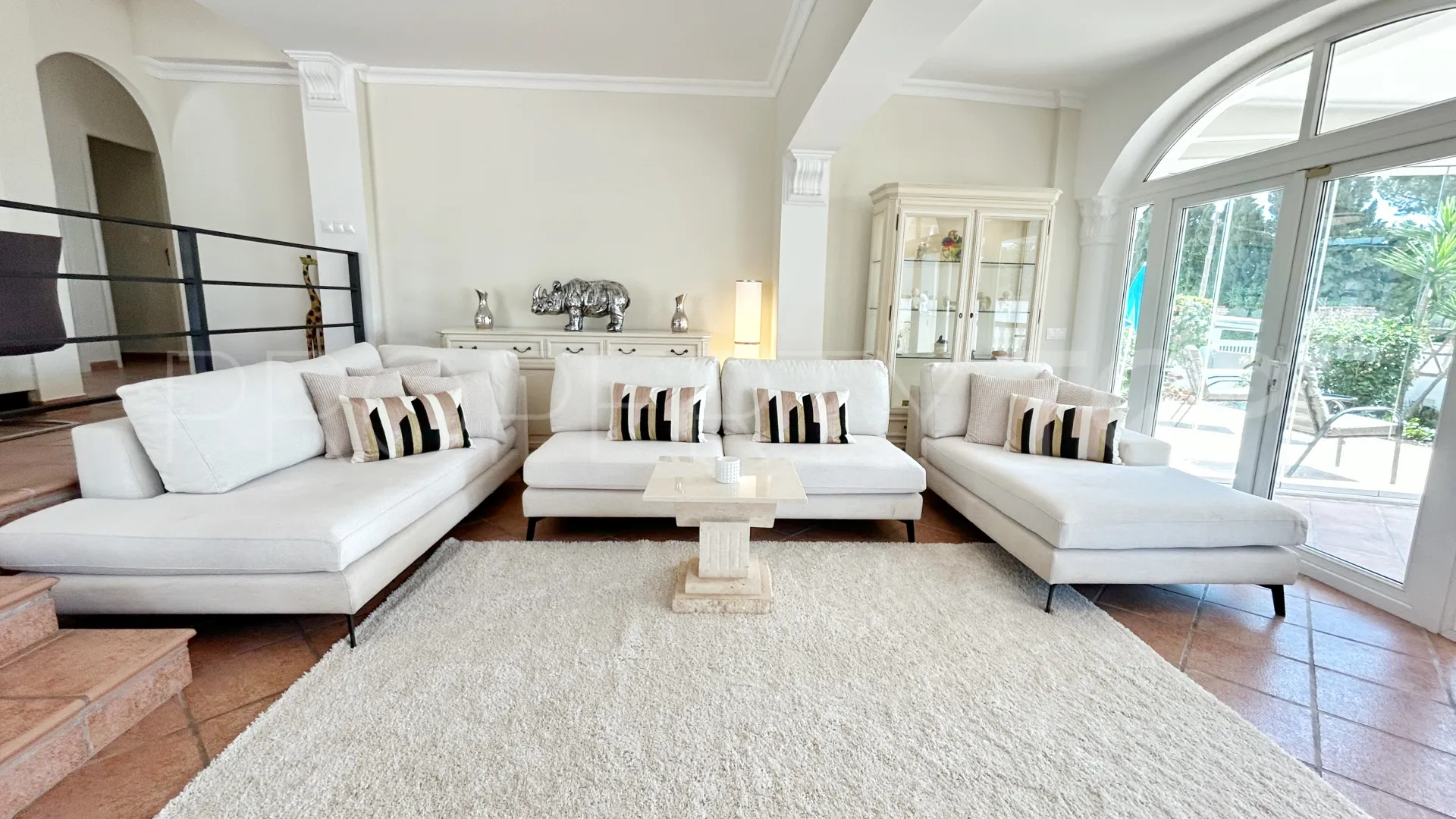 Villa for sale in El Chaparral with 4 bedrooms