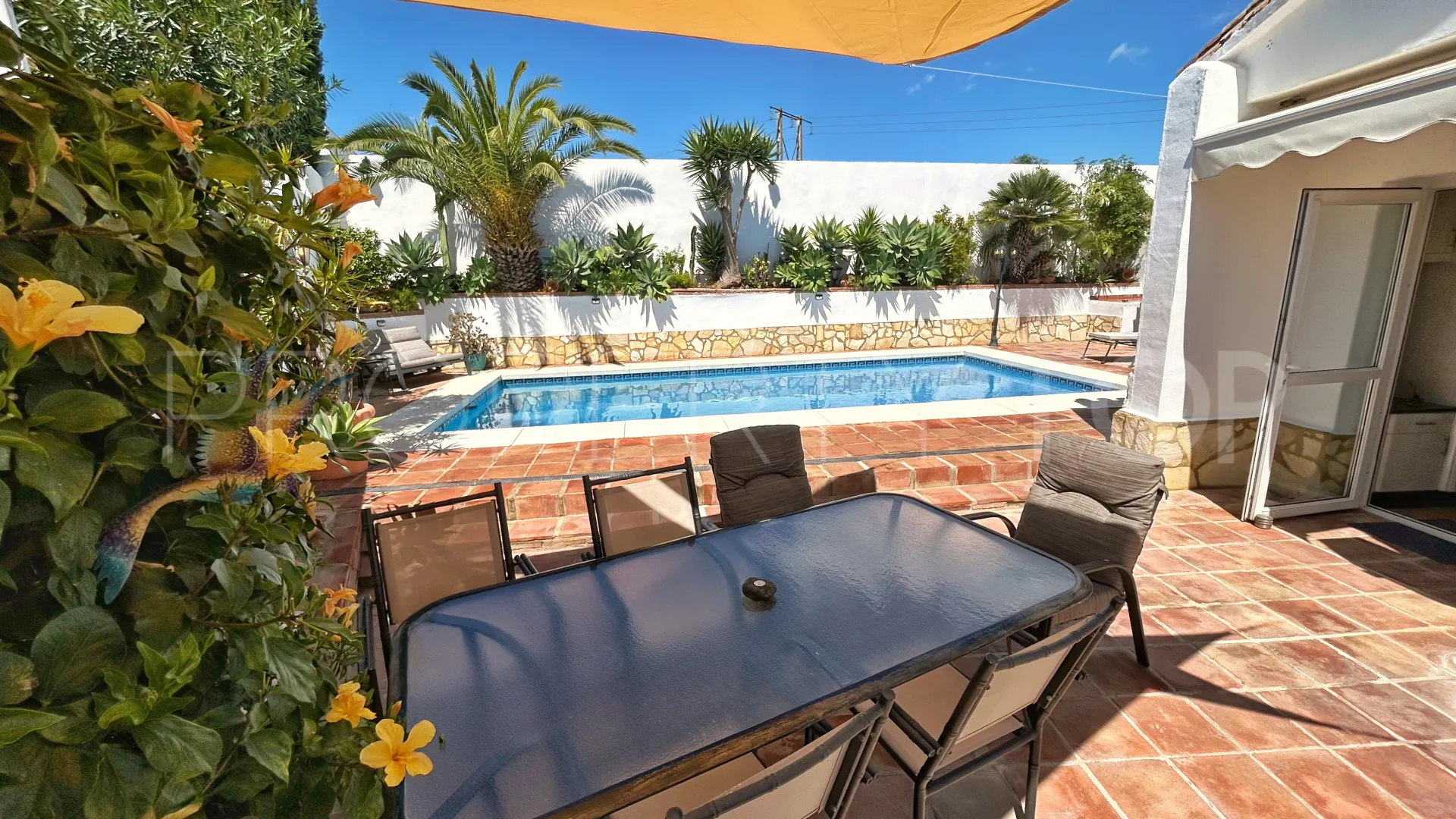 Villa for sale in El Chaparral with 4 bedrooms