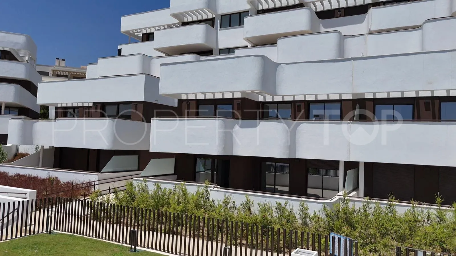 For sale Estepona 2 bedrooms apartment