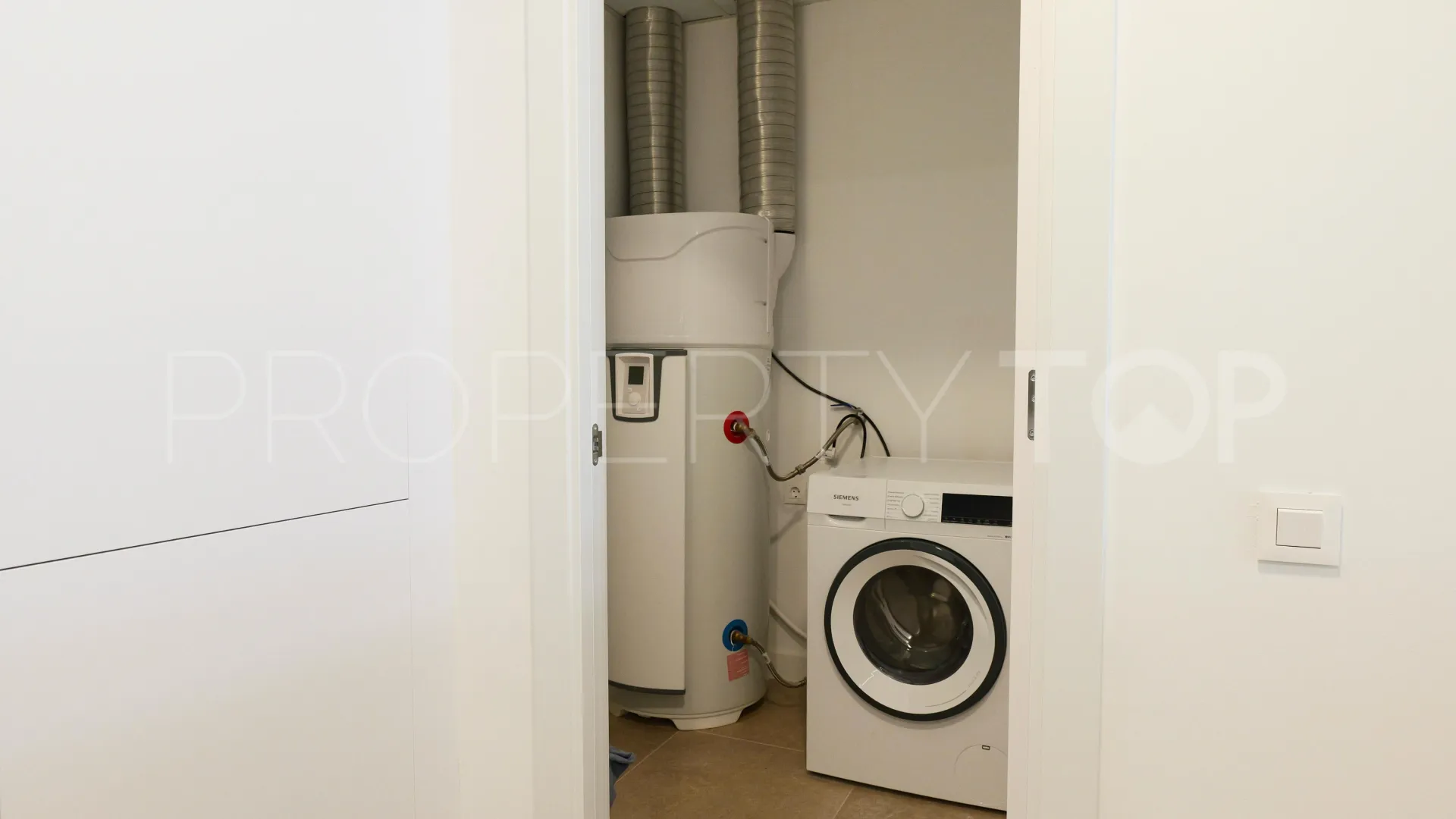 For sale Estepona 2 bedrooms apartment