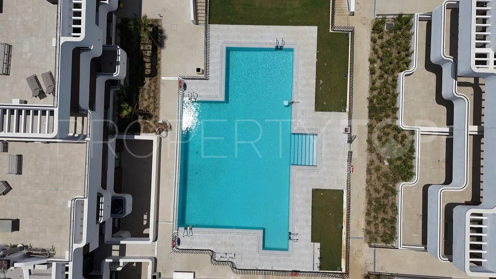 For sale Estepona 2 bedrooms apartment