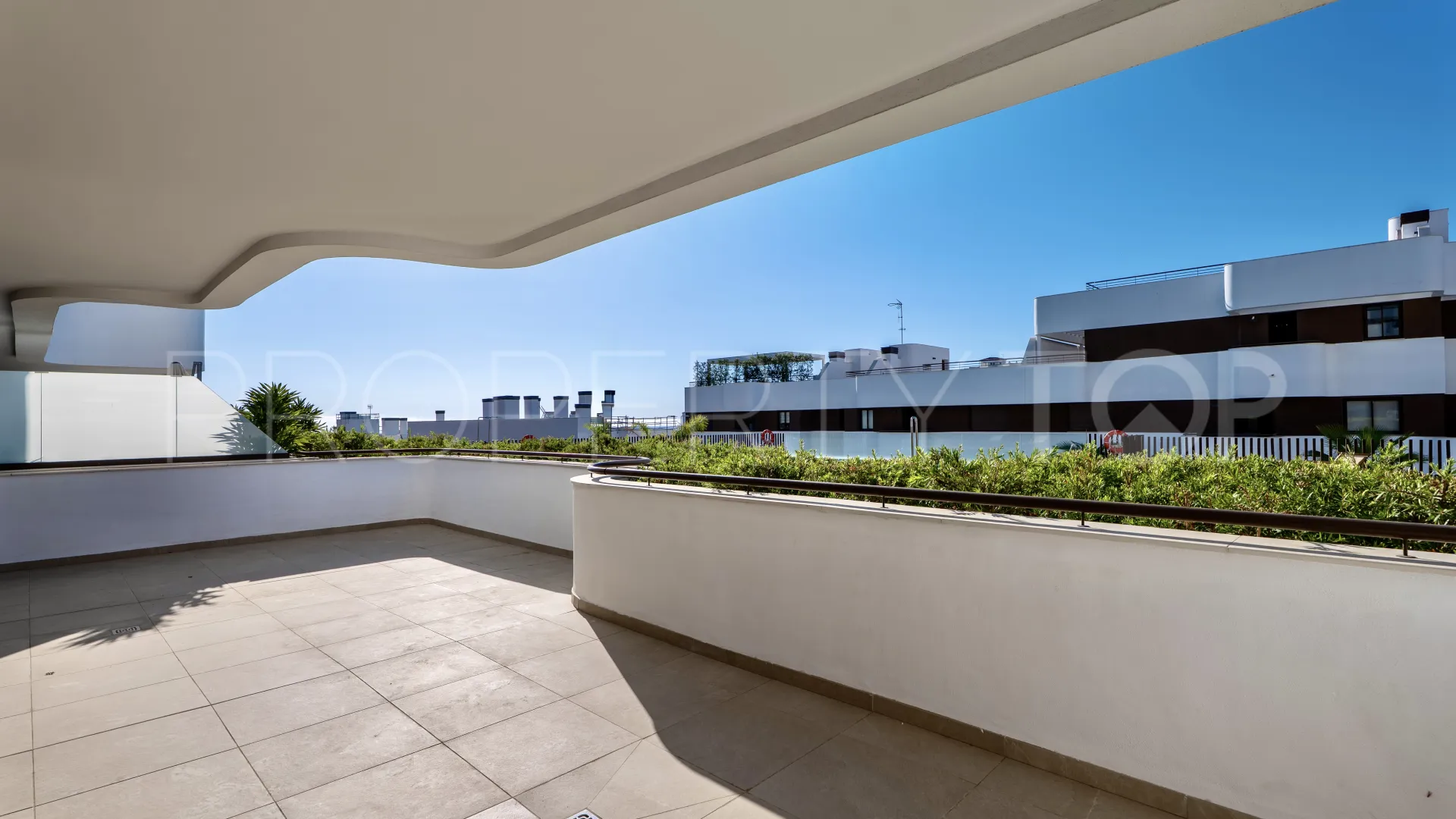 For sale Estepona 2 bedrooms apartment