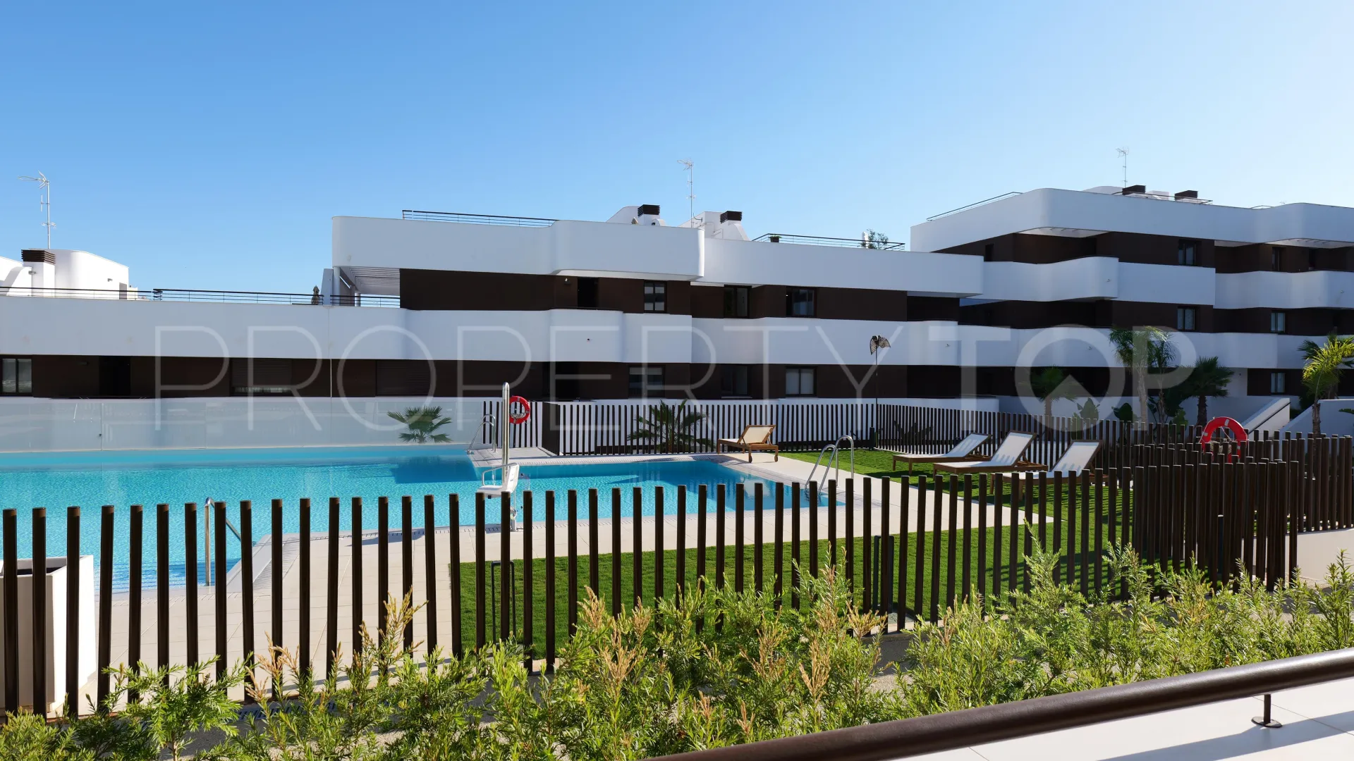 For sale Estepona 2 bedrooms apartment
