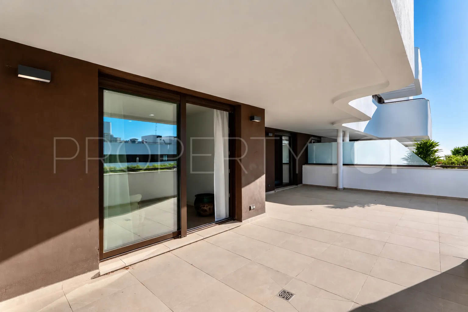 For sale Estepona 2 bedrooms apartment