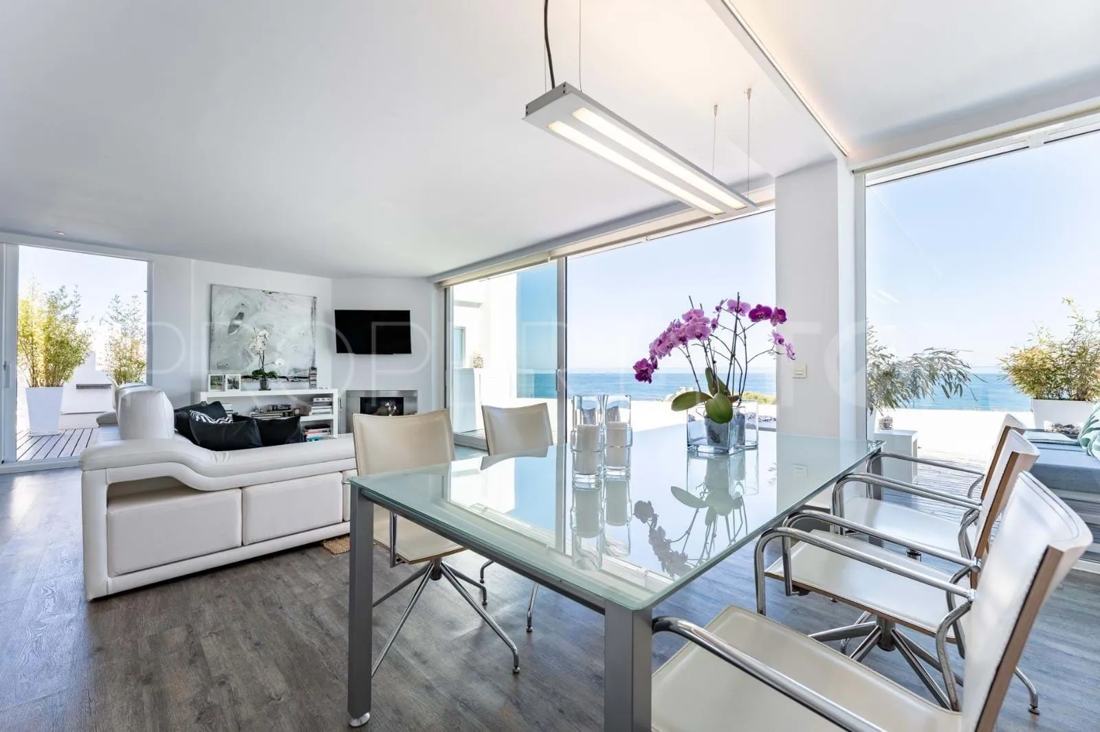 Duplex penthouse with 2 bedrooms for sale in Calahonda Playa