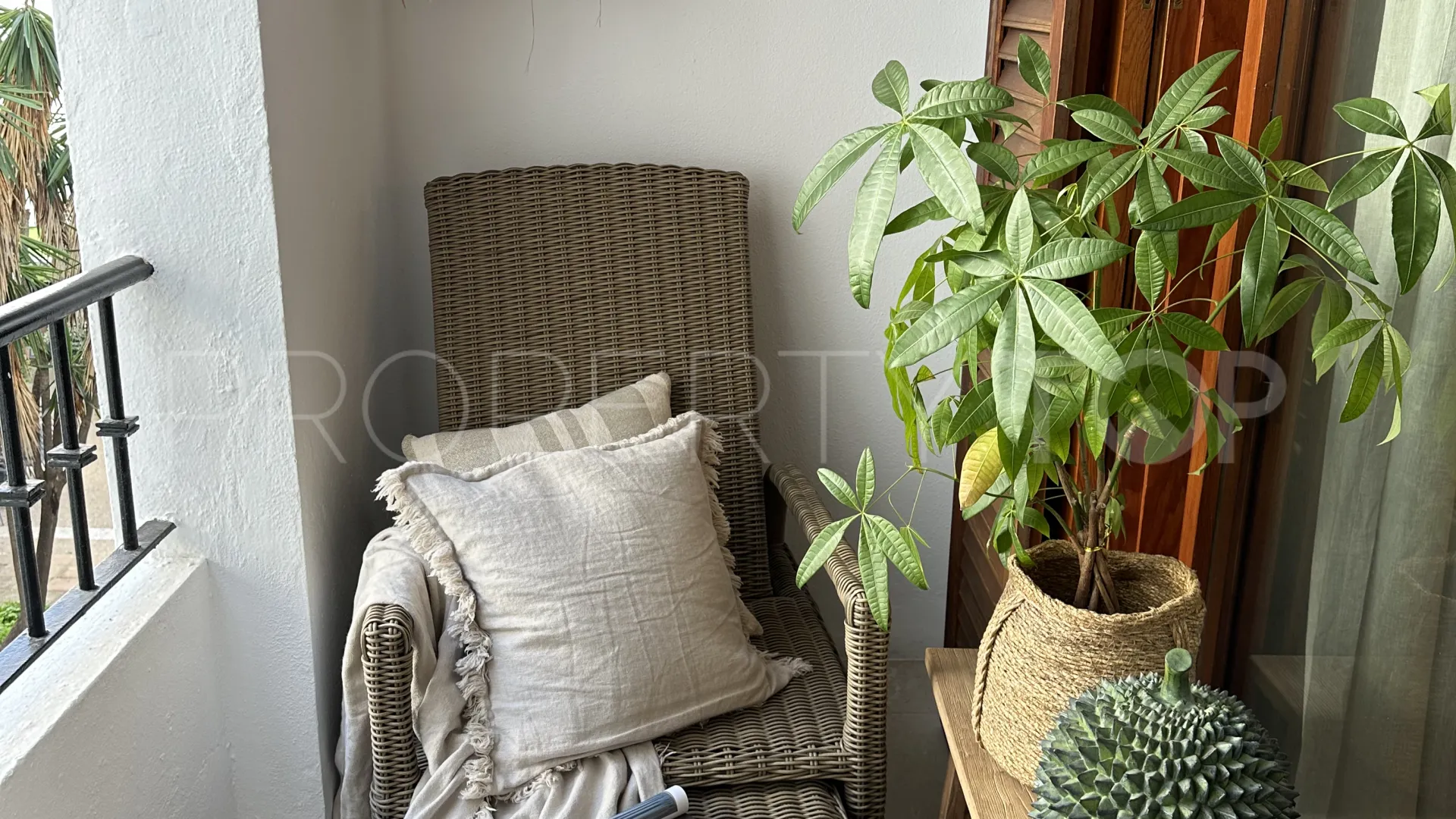 Apartamento de 1 dormitorio a la venta en Puerto La Duquesa