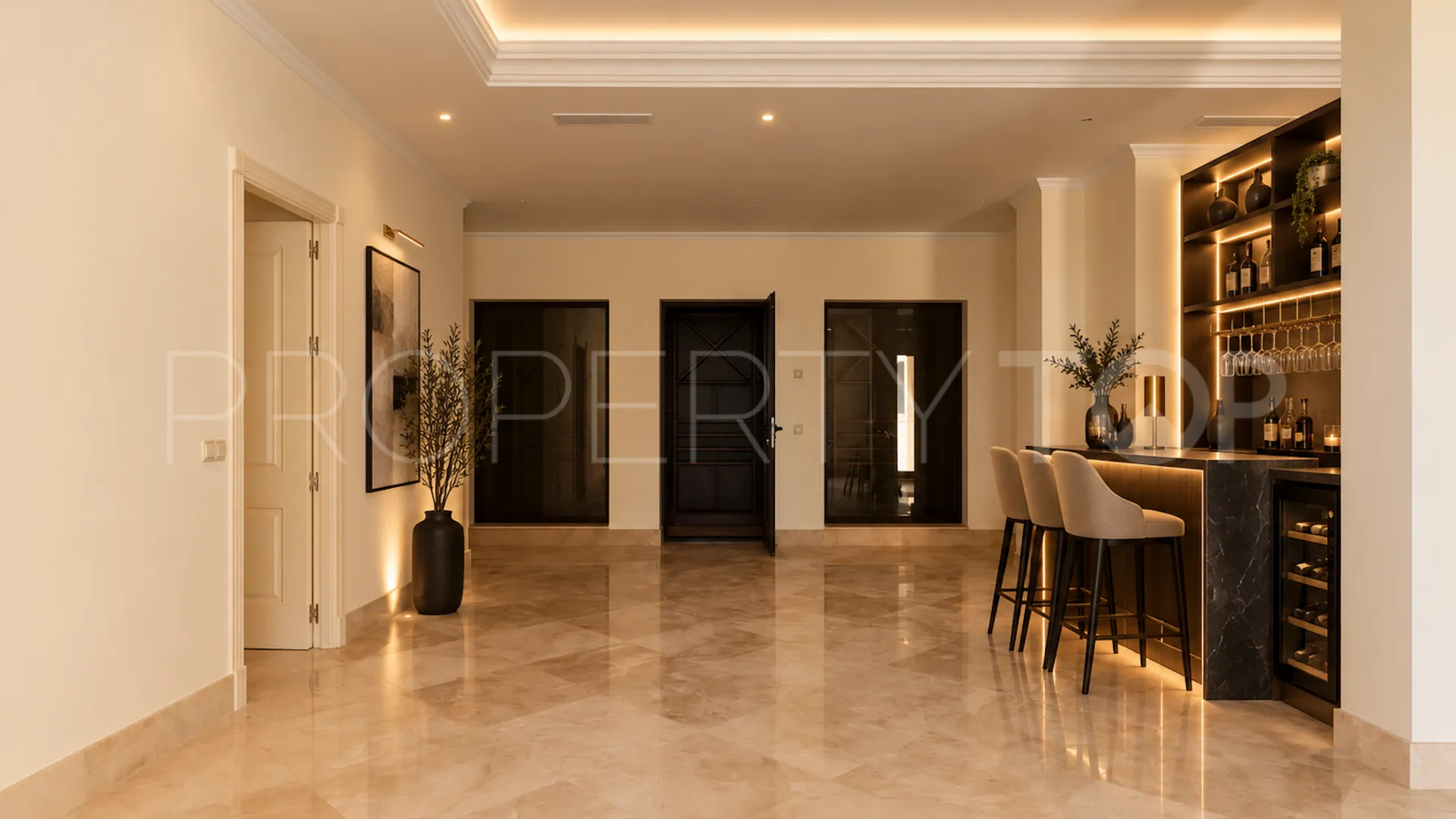 For sale villa in Los Arqueros with 6 bedrooms