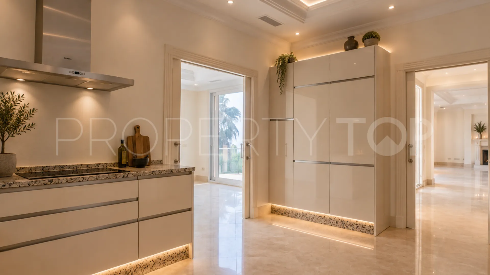 For sale villa in Los Arqueros with 6 bedrooms