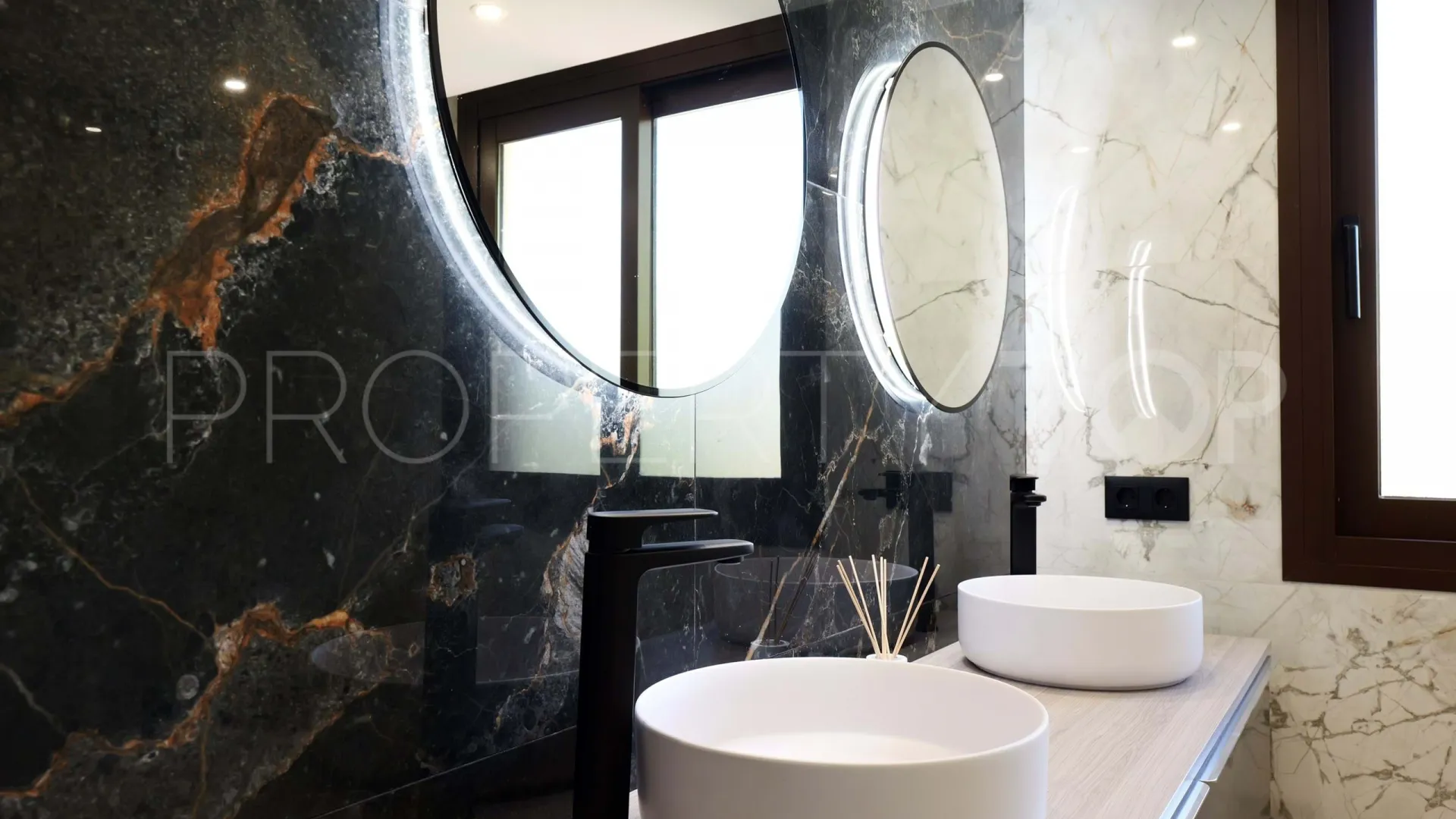 For sale 4 bedrooms villa in Los Arqueros
