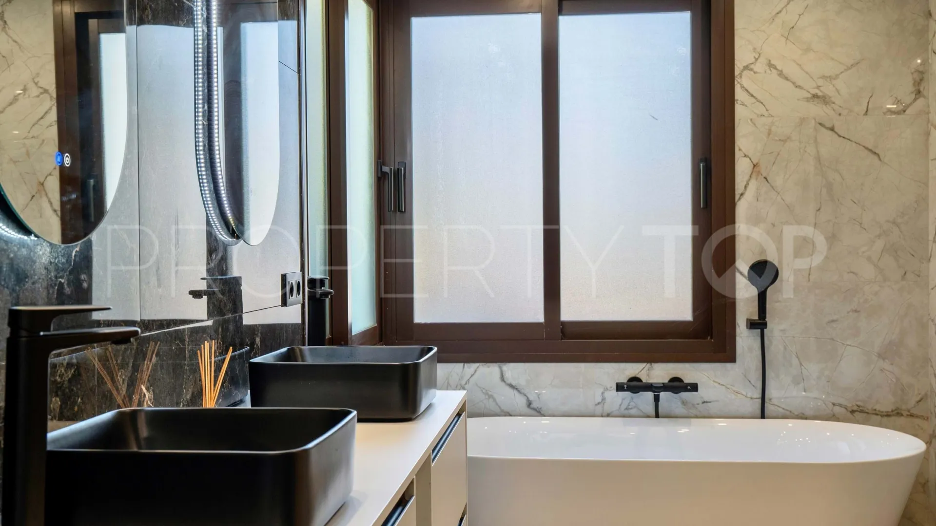 For sale 4 bedrooms villa in Los Arqueros