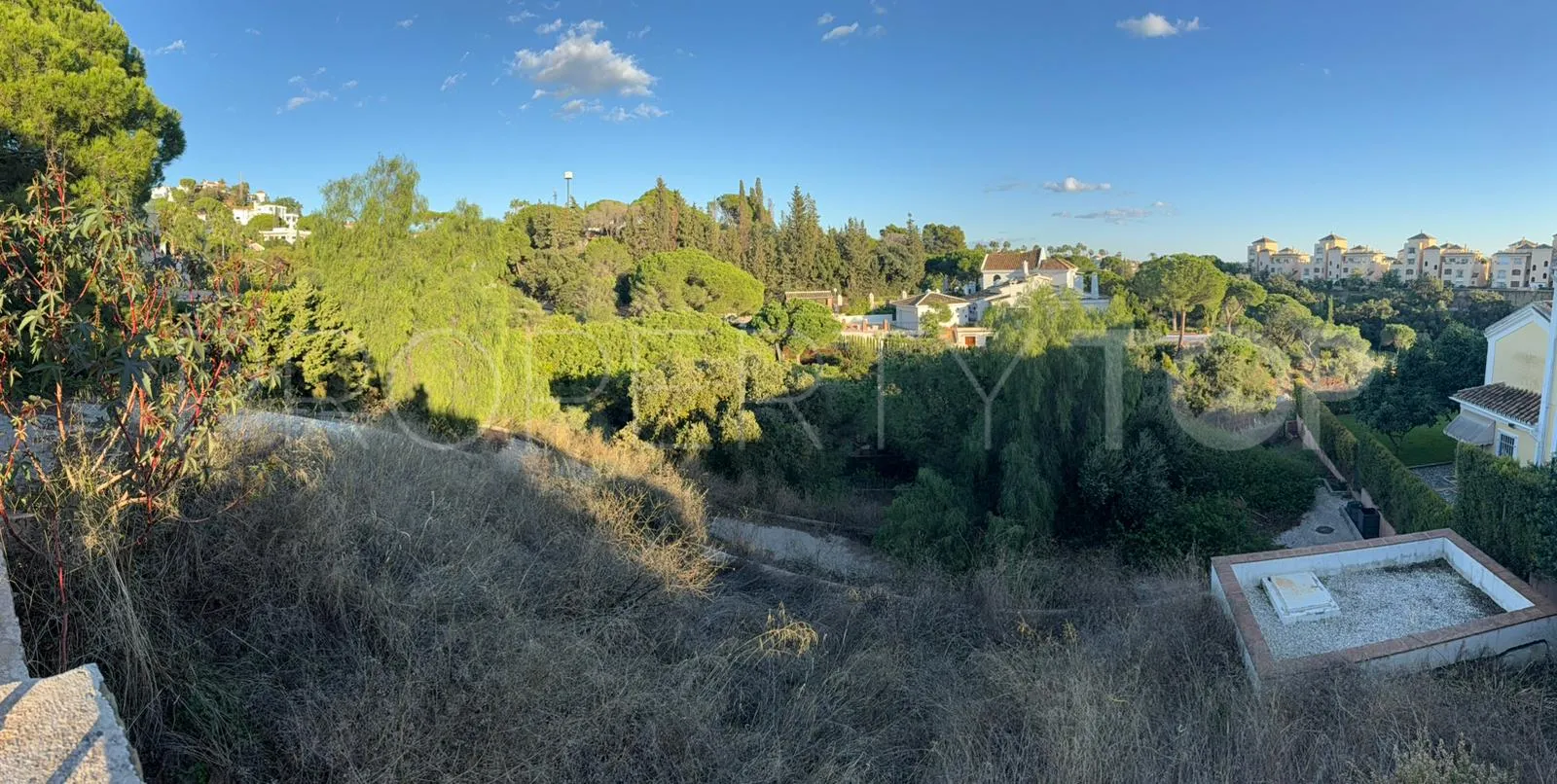 Parcela a la venta en Elviria