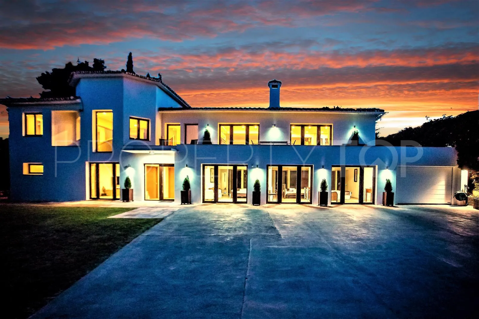 Villa for sale in San Pedro de Alcantara