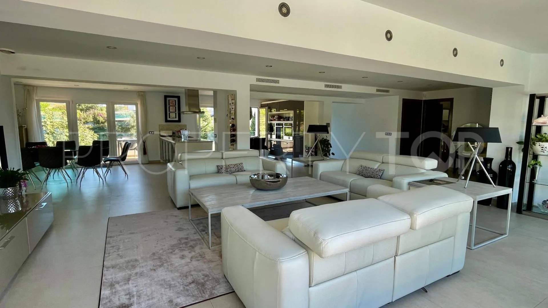 Villa for sale in San Pedro de Alcantara