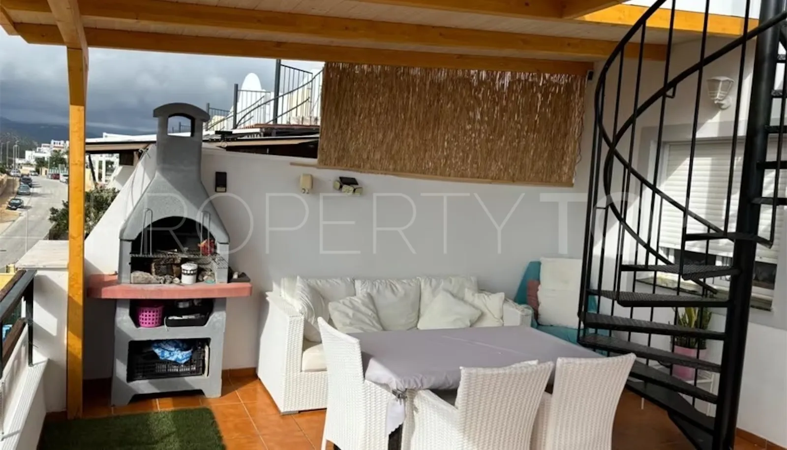 Casares penthouse for sale