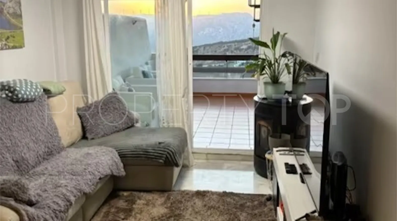 Casares penthouse for sale