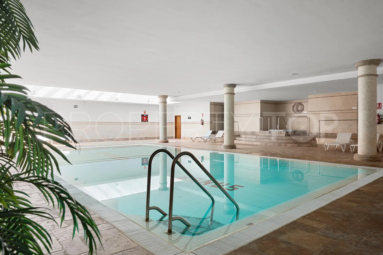 For sale penthouse with 3 bedrooms in El Embrujo Banús