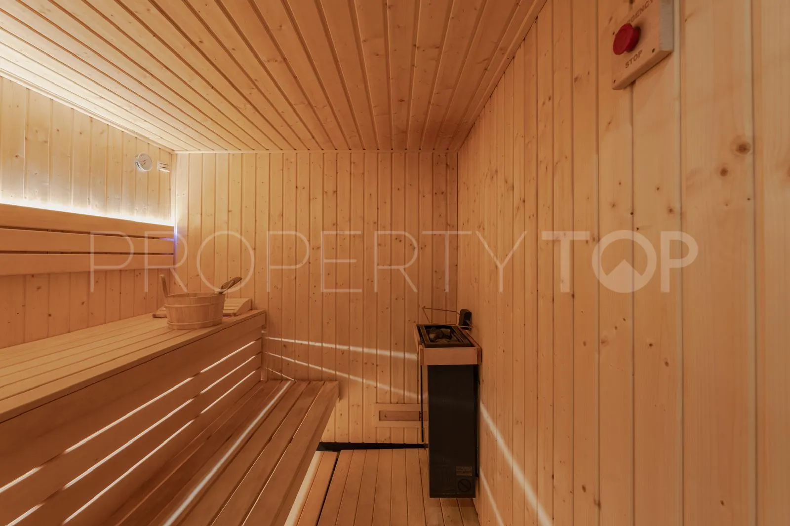 For sale penthouse with 3 bedrooms in El Embrujo Banús