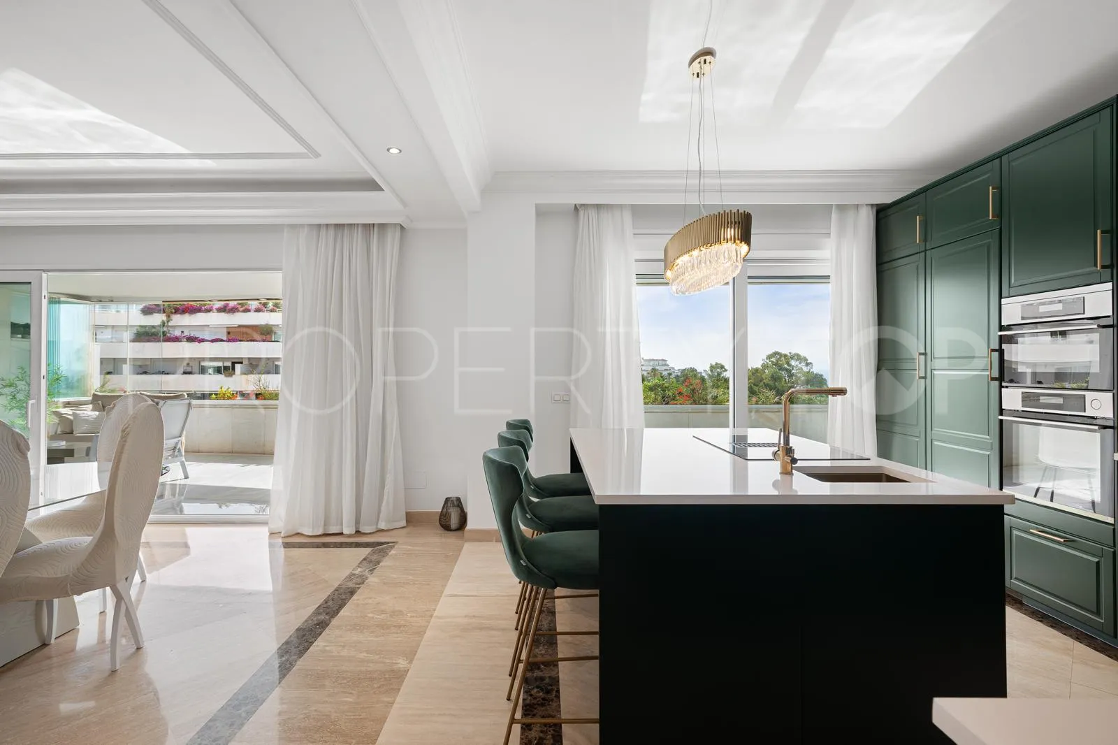 For sale penthouse with 3 bedrooms in El Embrujo Banús