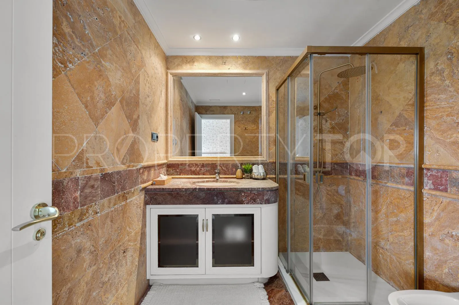 For sale penthouse with 3 bedrooms in El Embrujo Banús