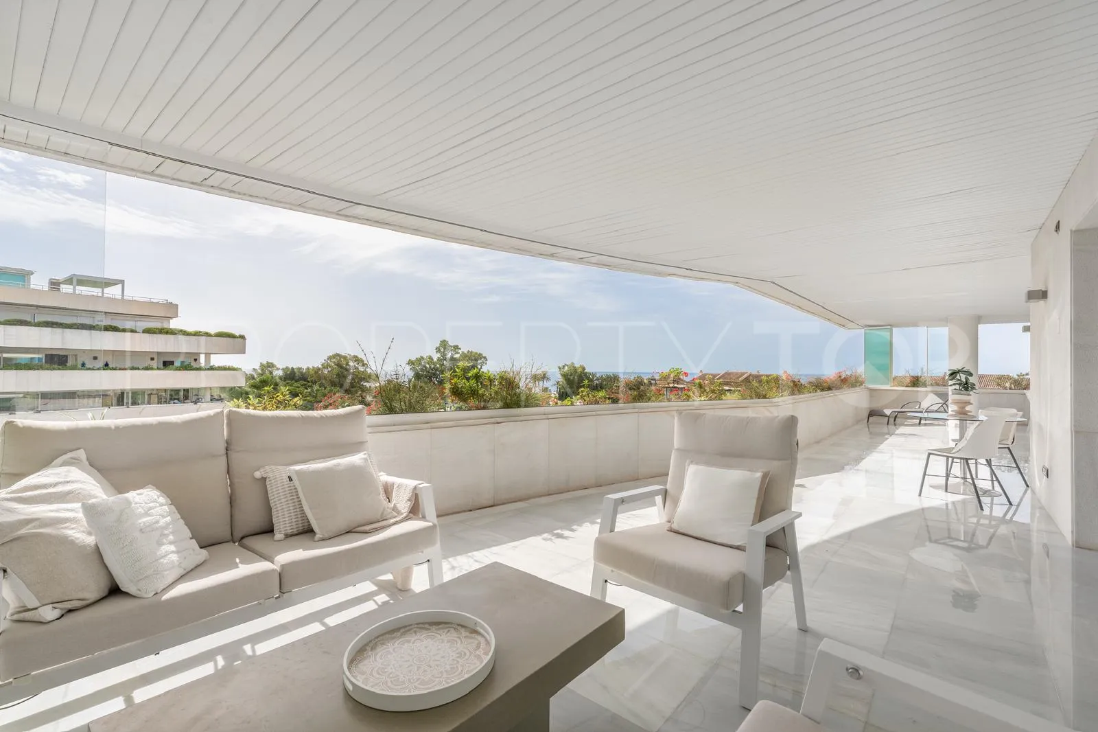 For sale penthouse with 3 bedrooms in El Embrujo Banús