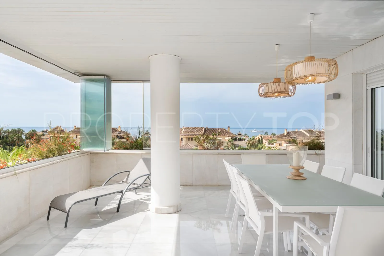 For sale penthouse with 3 bedrooms in El Embrujo Banús